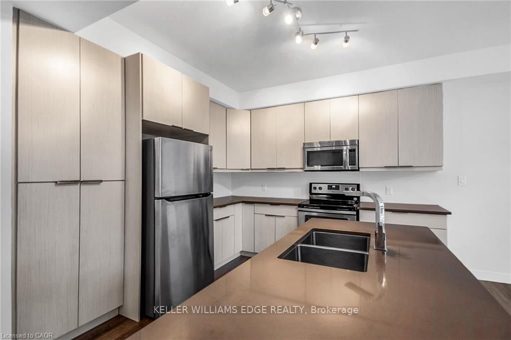 961 Battery Park Property Photo 9