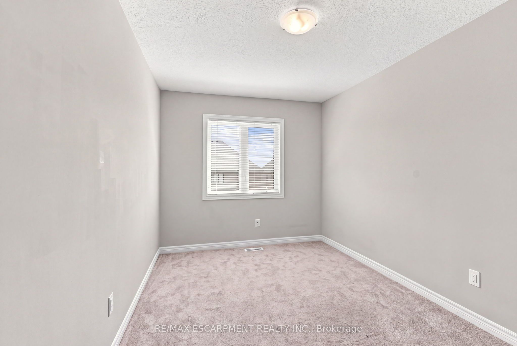 19 Mia Drive Property Photo 28