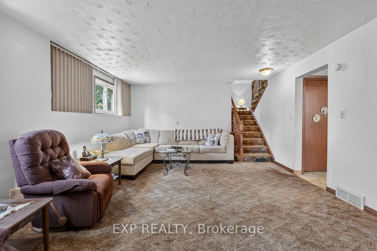 1370 Pound Avenue Property Photo 28