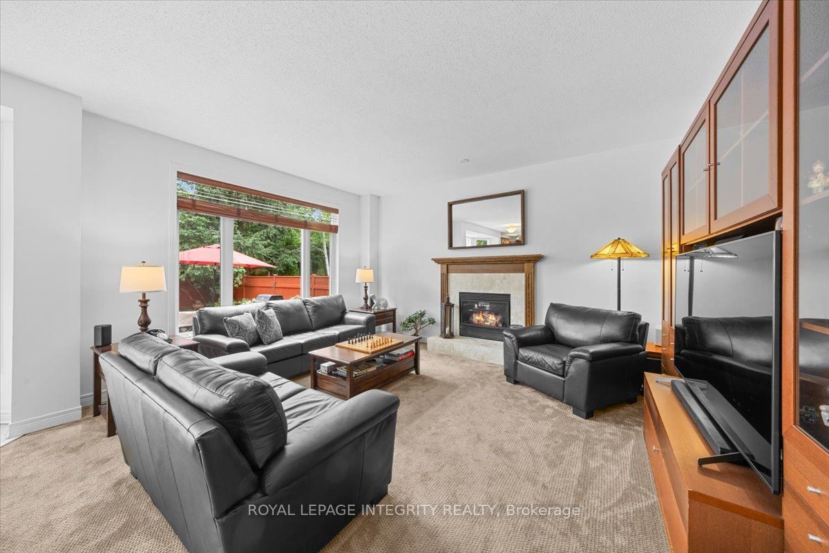 40 Bon Echo Crescent Property Photo 13