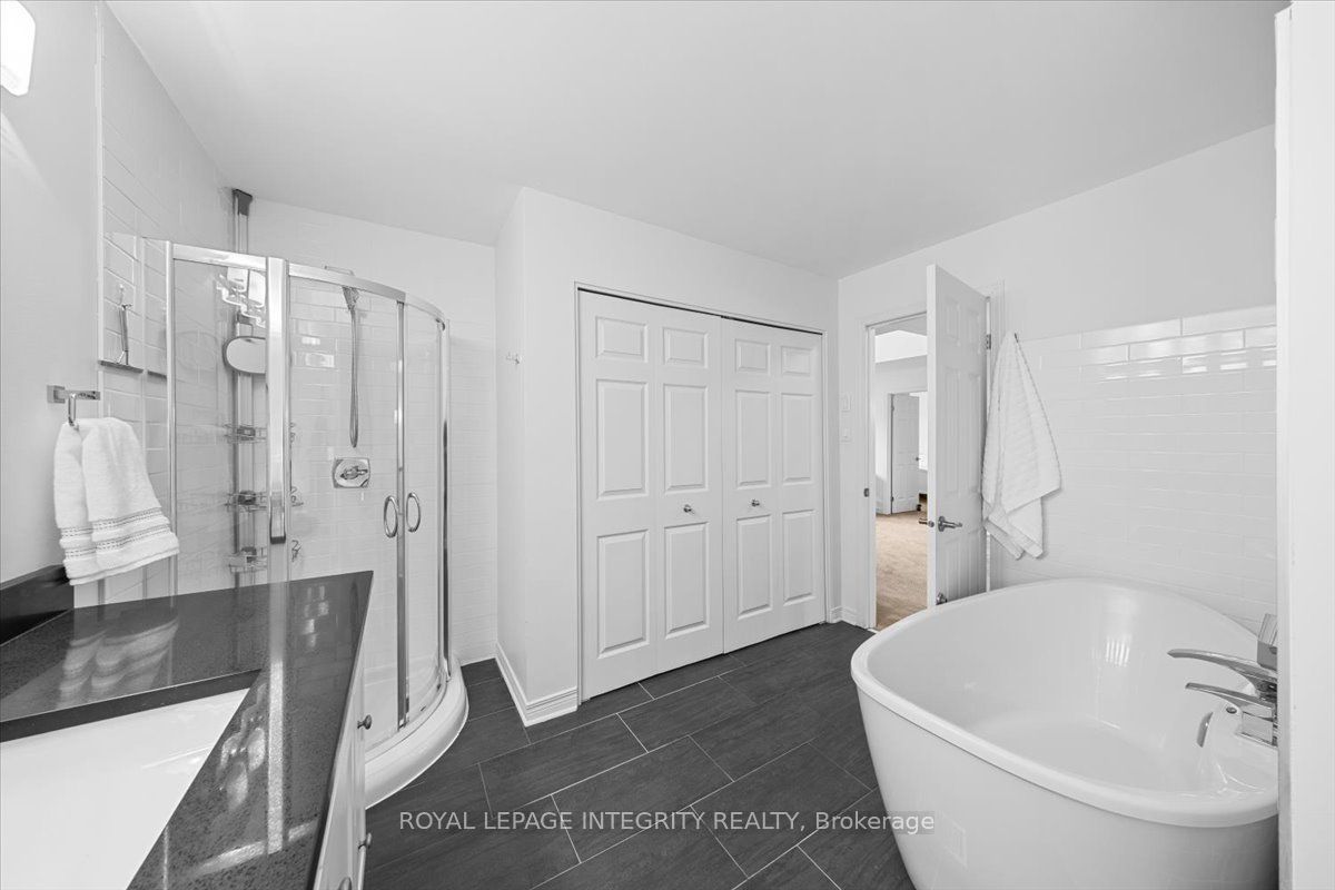 40 Bon Echo Crescent Property Photo 28