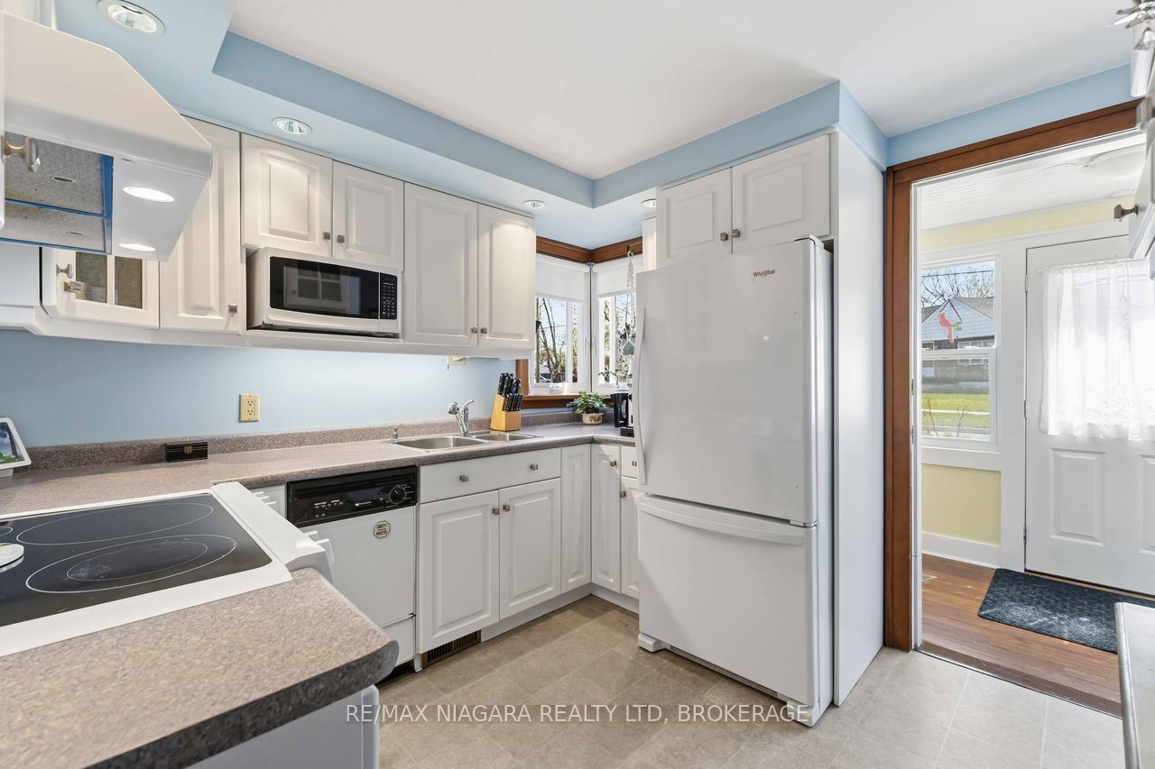 70 Riverside Drive Property Photo 24