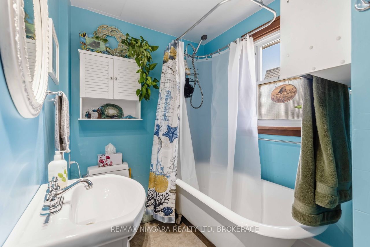 70 Riverside Drive Property Photo 30