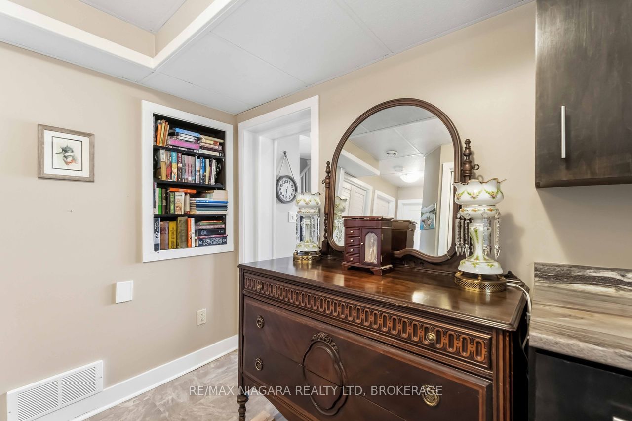 70 Riverside Drive Property Photo 33