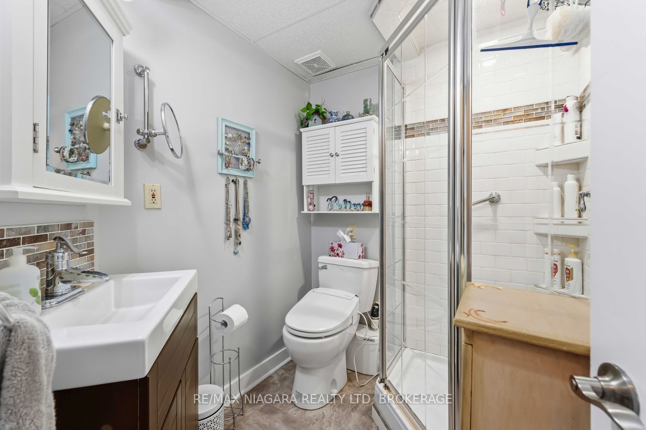 70 Riverside Drive Property Photo 34