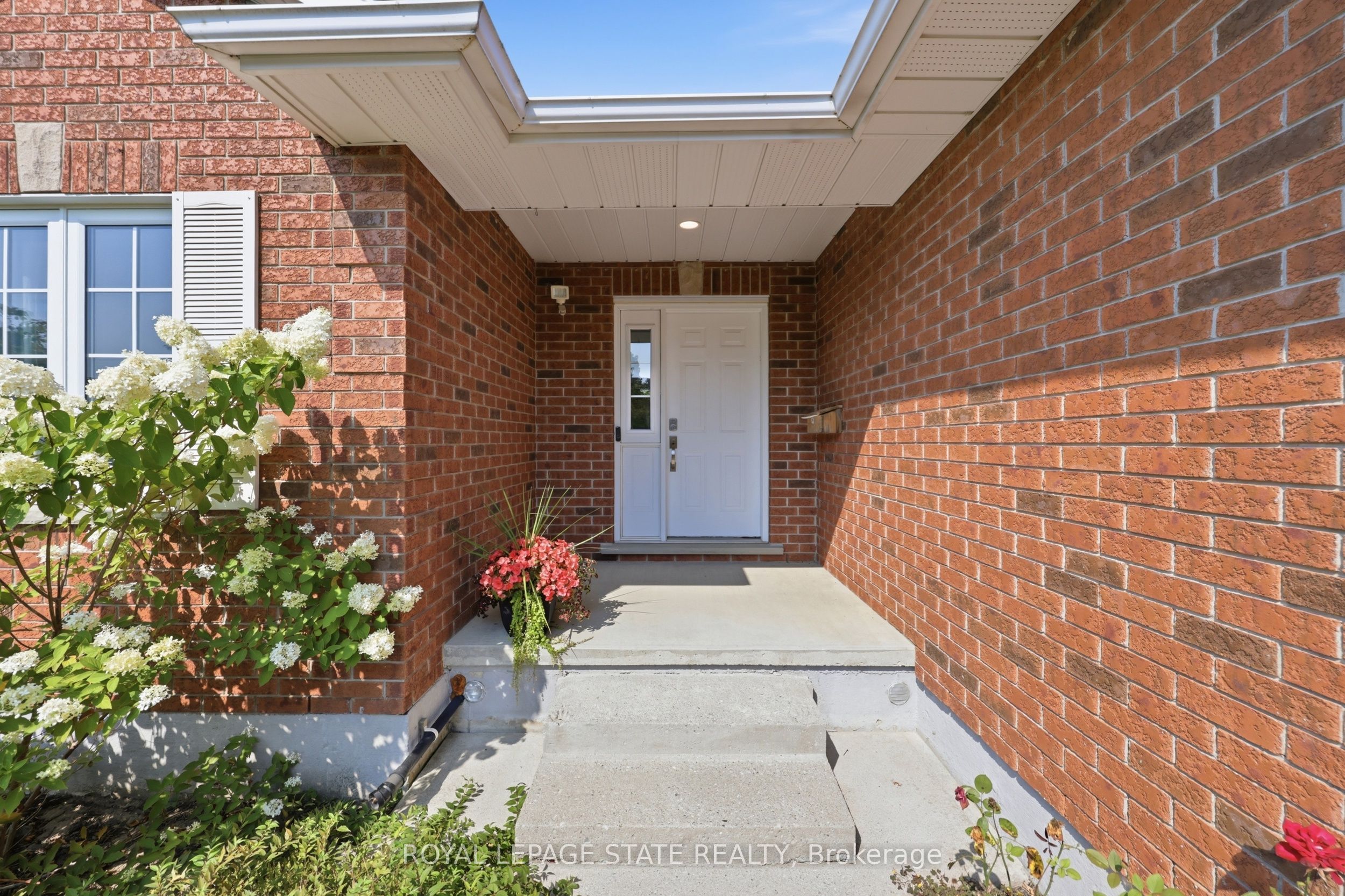 33 King Street Property Photo 12
