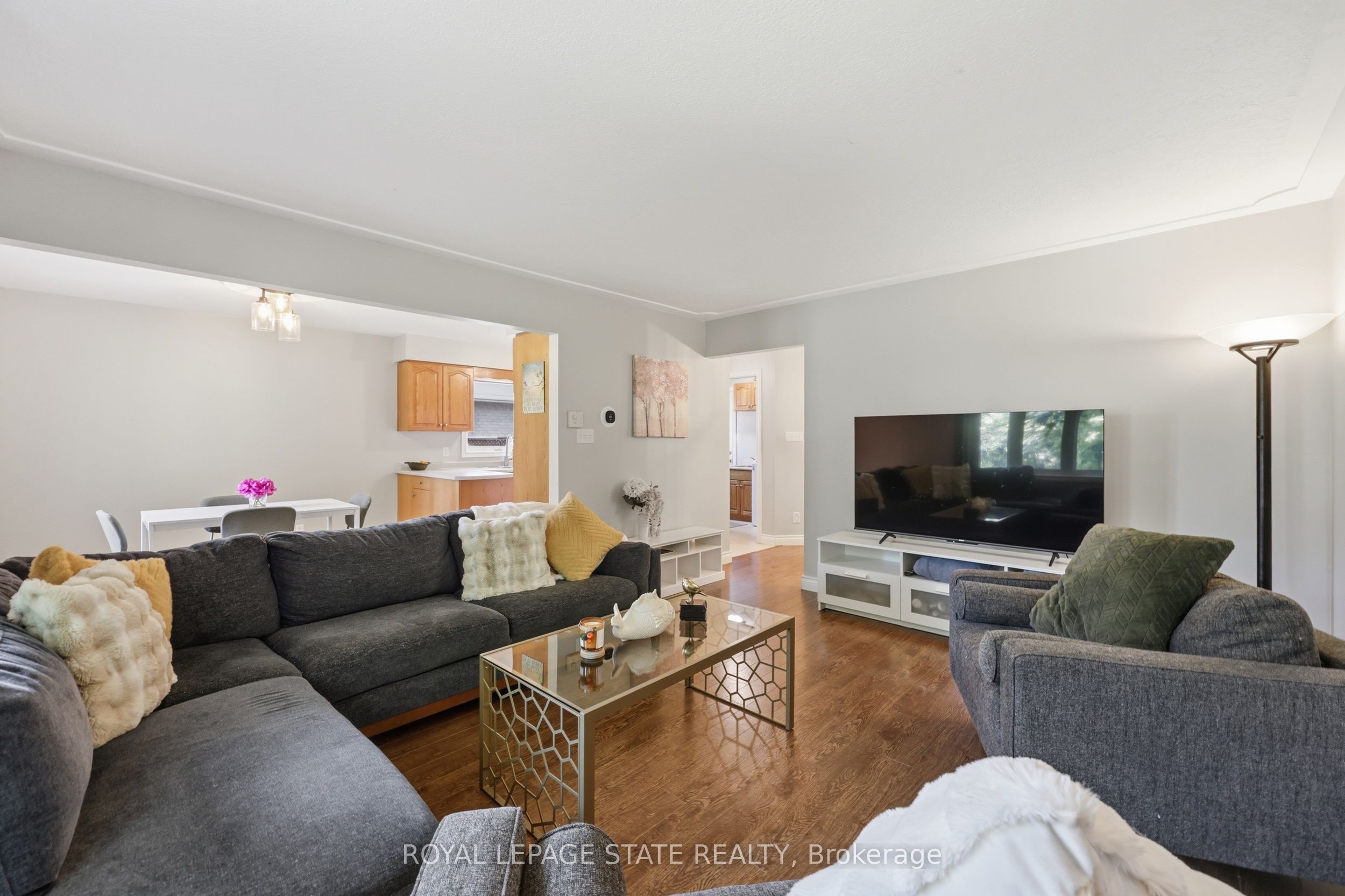 33 King Street Property Photo 17