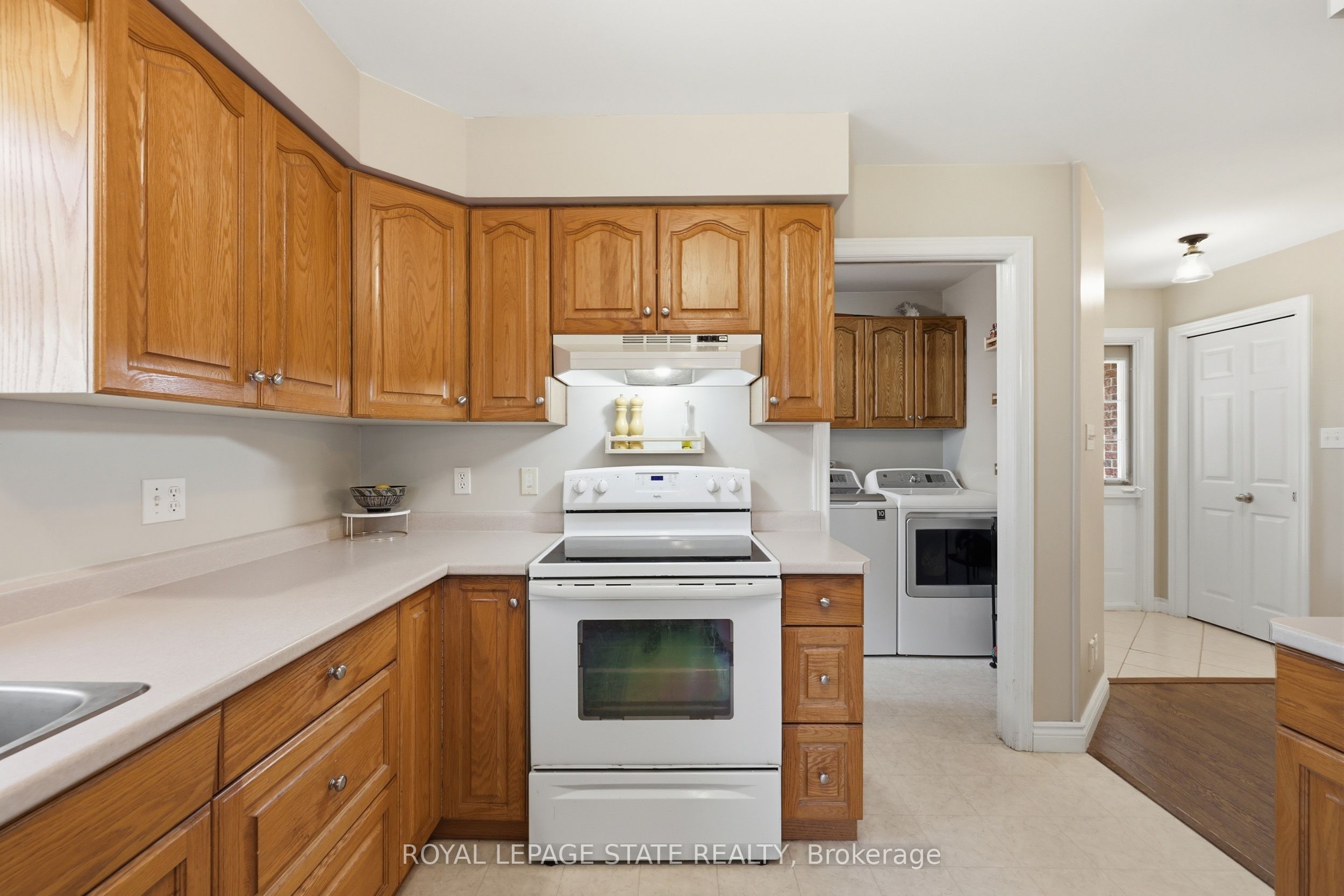 33 King Street Property Photo 23
