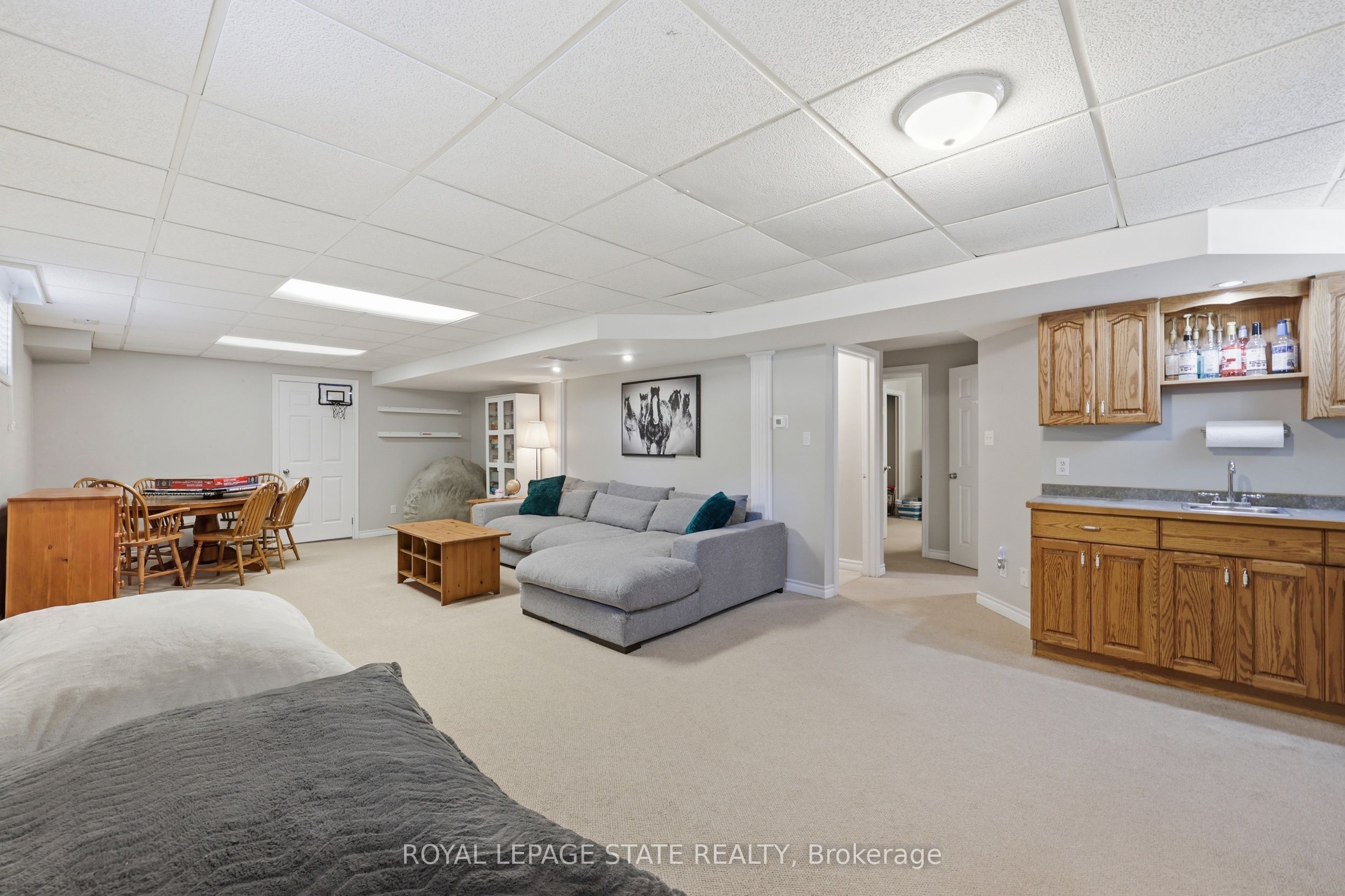 33 King Street Property Photo 40
