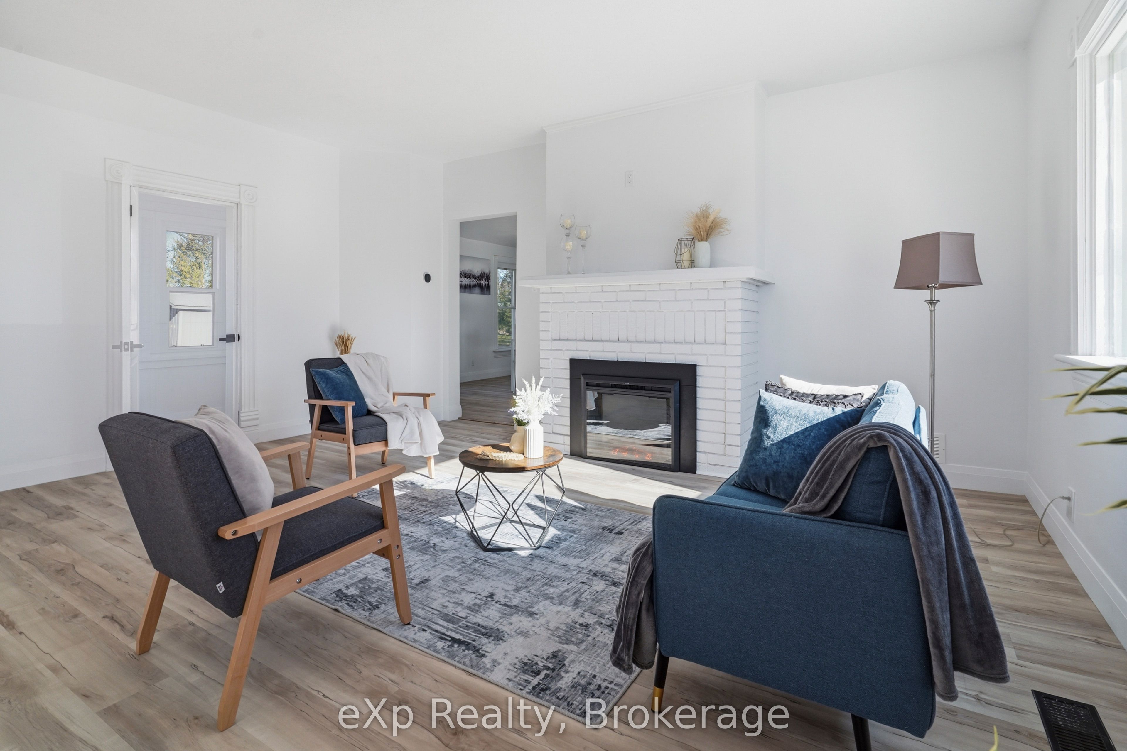 192 William Street W Property Photo 11