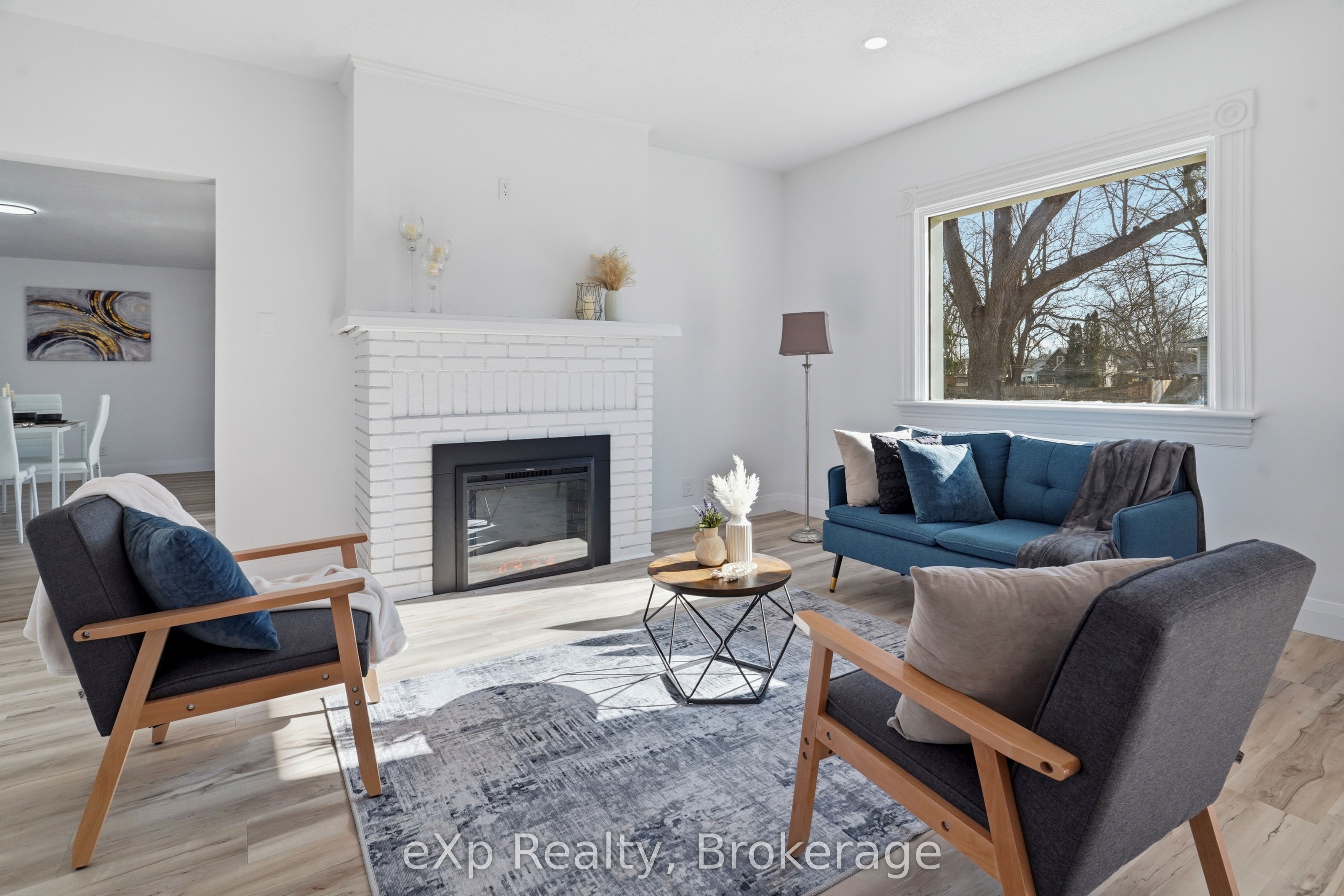 192 William Street W Property Photo 12