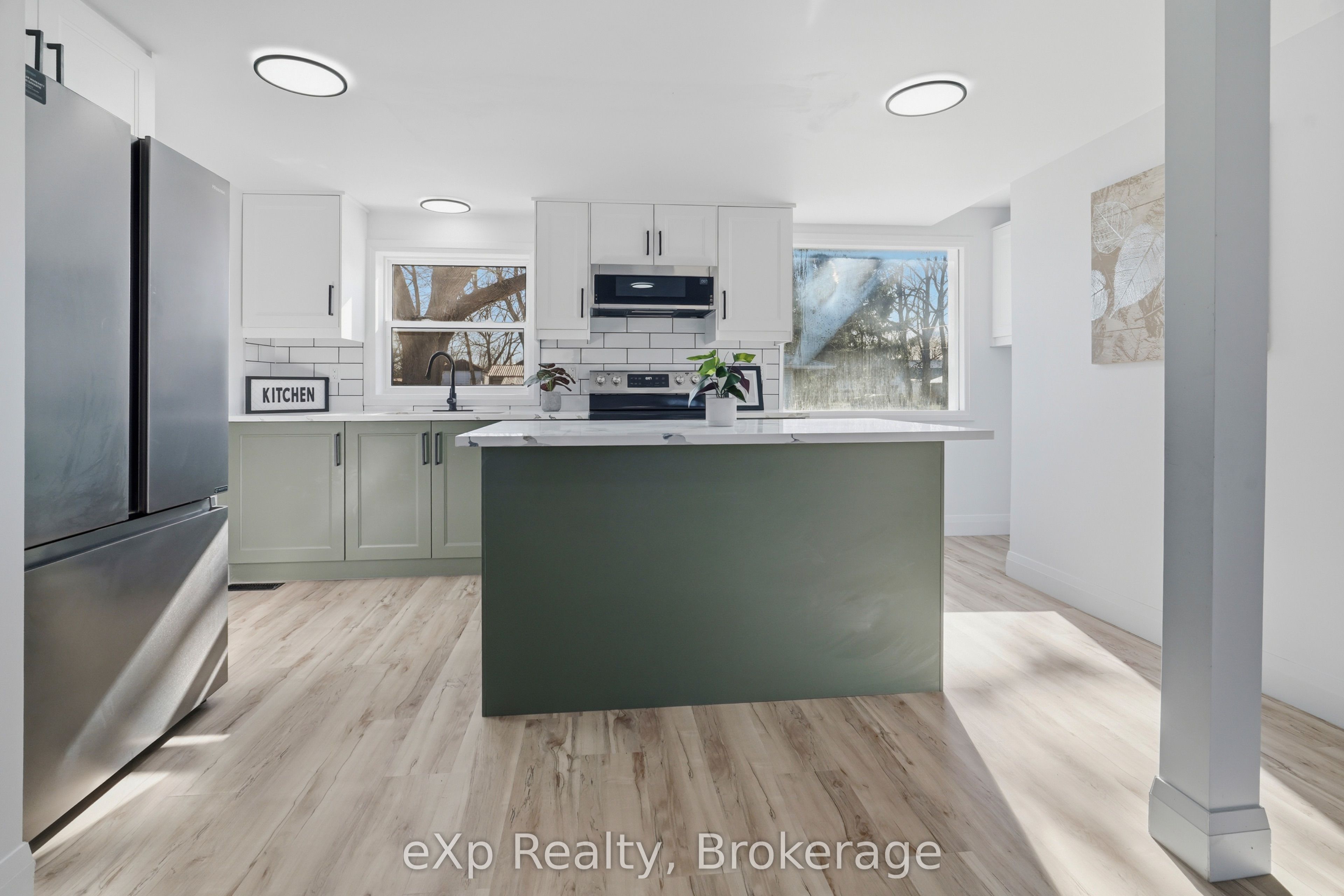 192 William Street W Property Photo 21