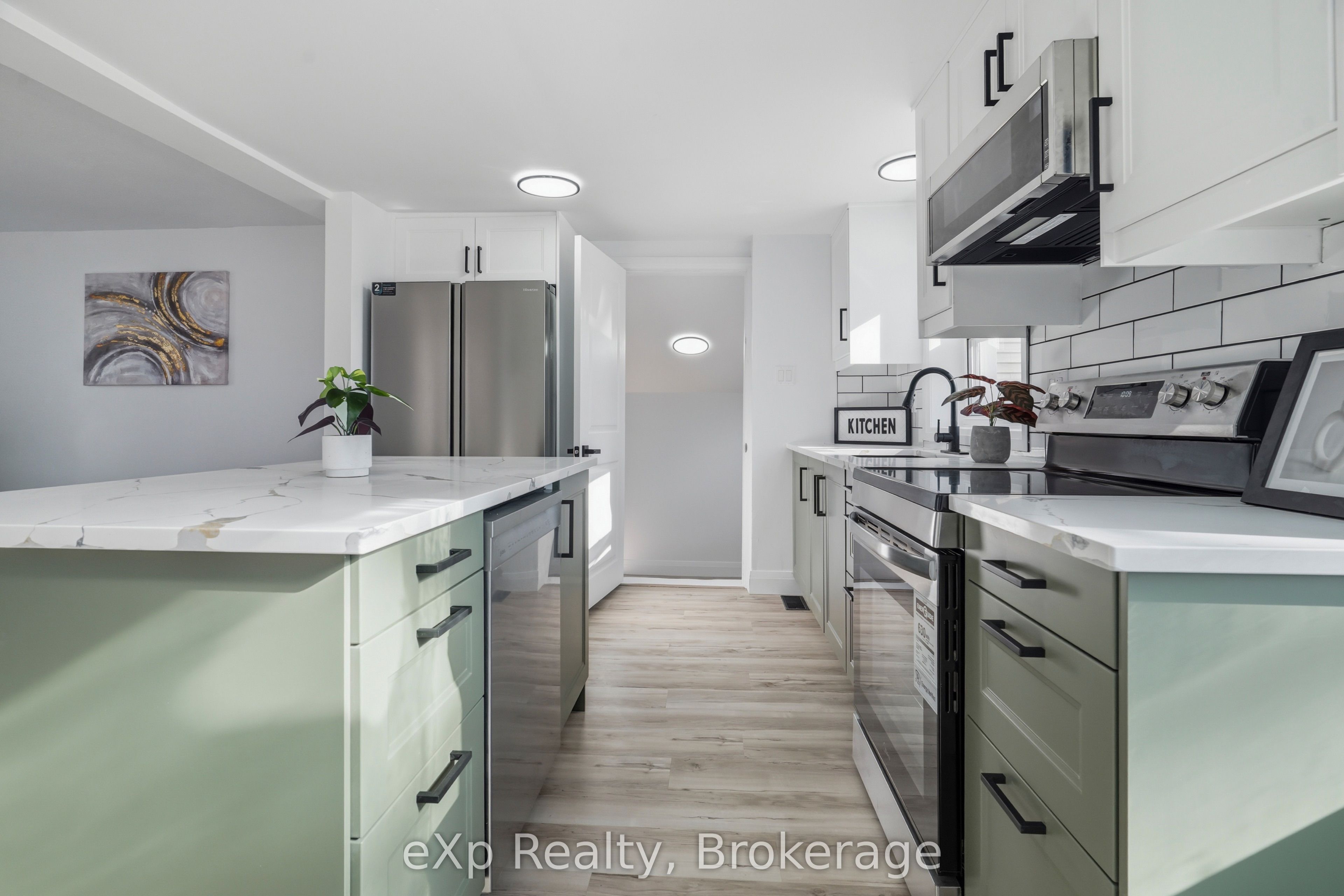 192 William Street W Property Photo 23
