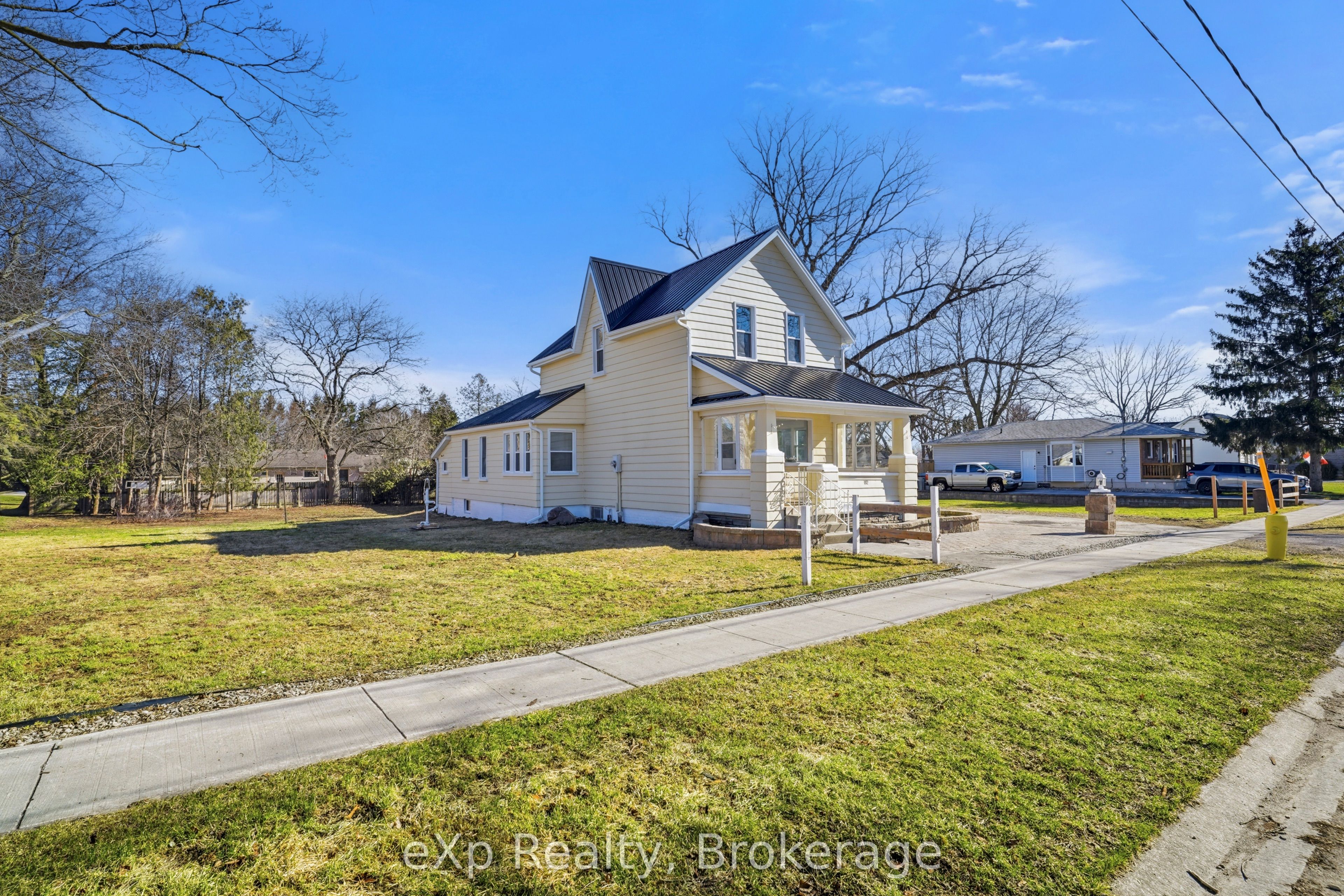 192 William Street W Property Photo 40