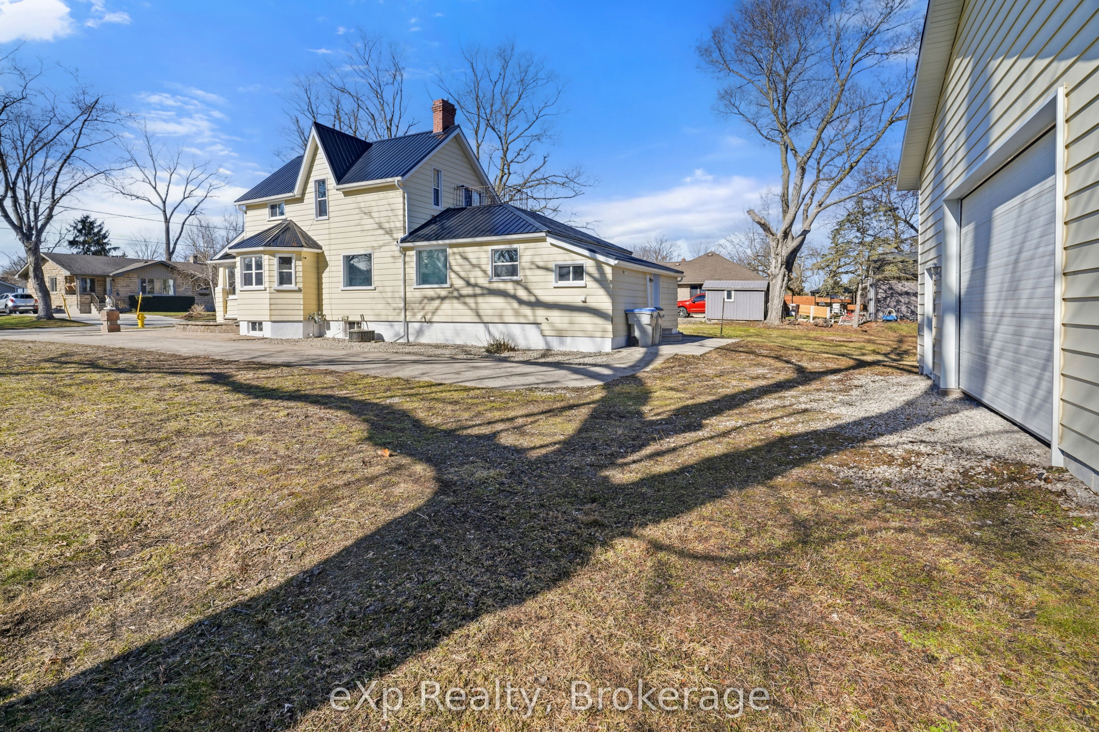 192 William Street W Property Photo 41