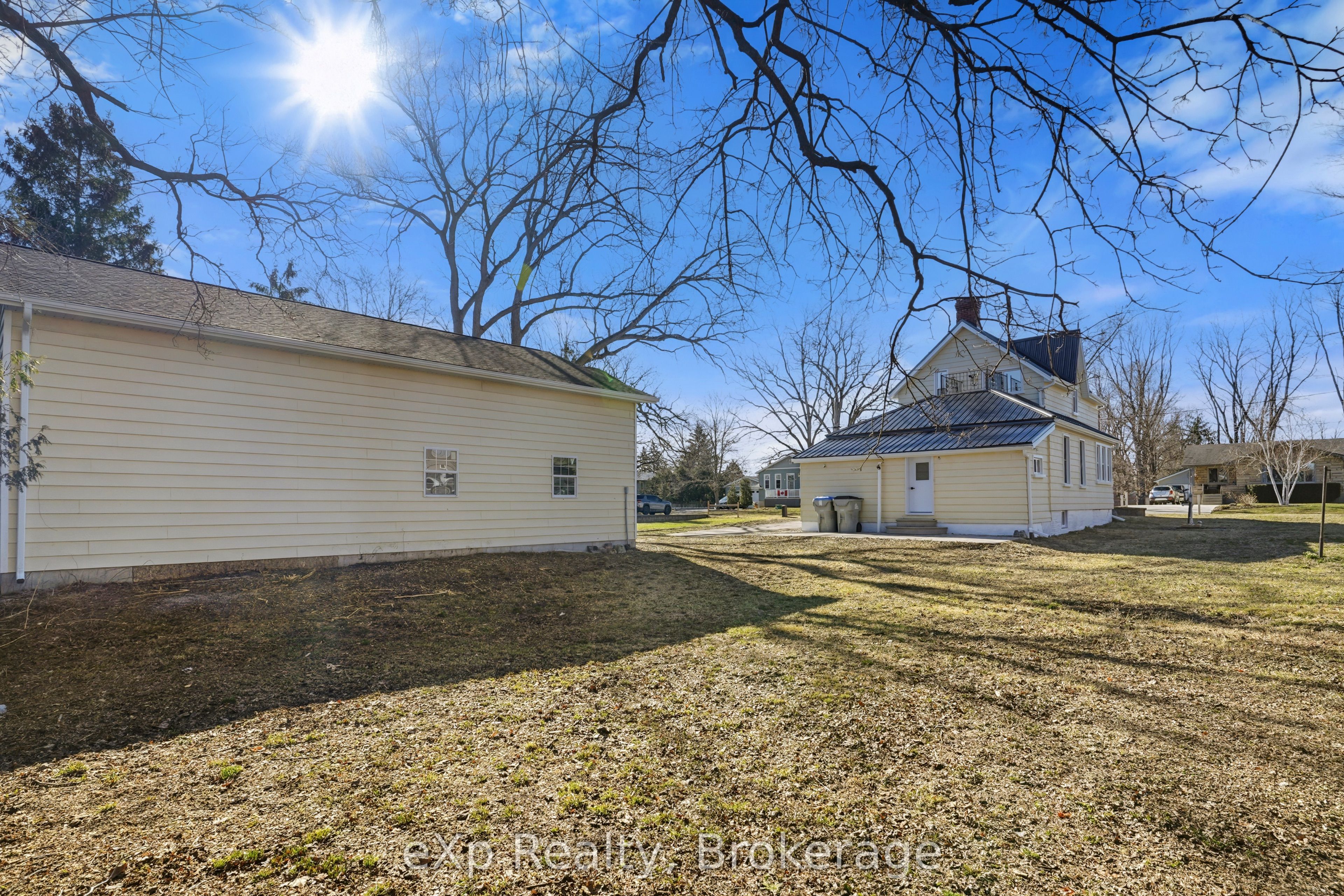 192 William Street W Property Photo 42
