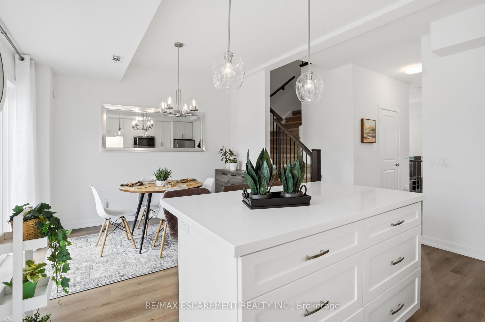245 Burke Street Property Photo 11