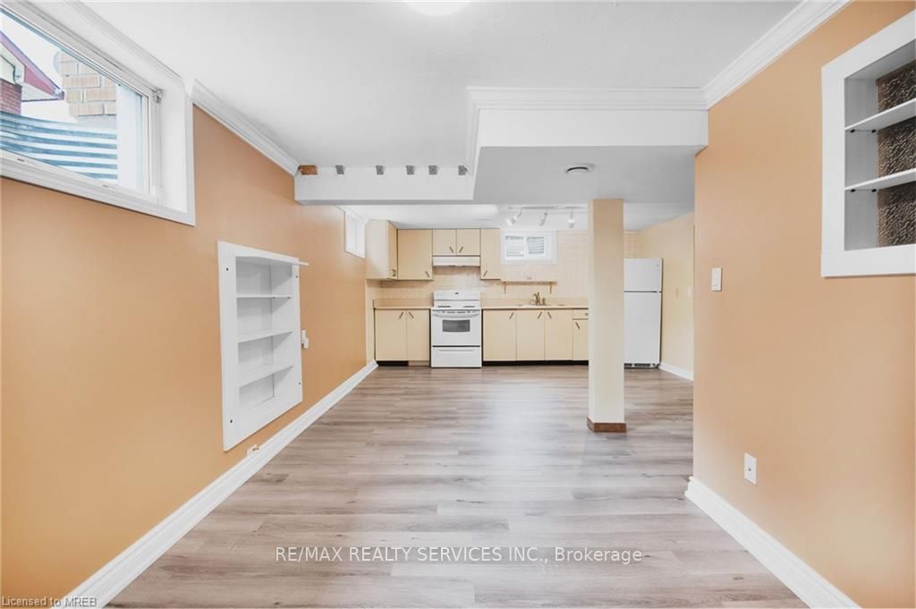 185 Burlington Street Property Photo 19
