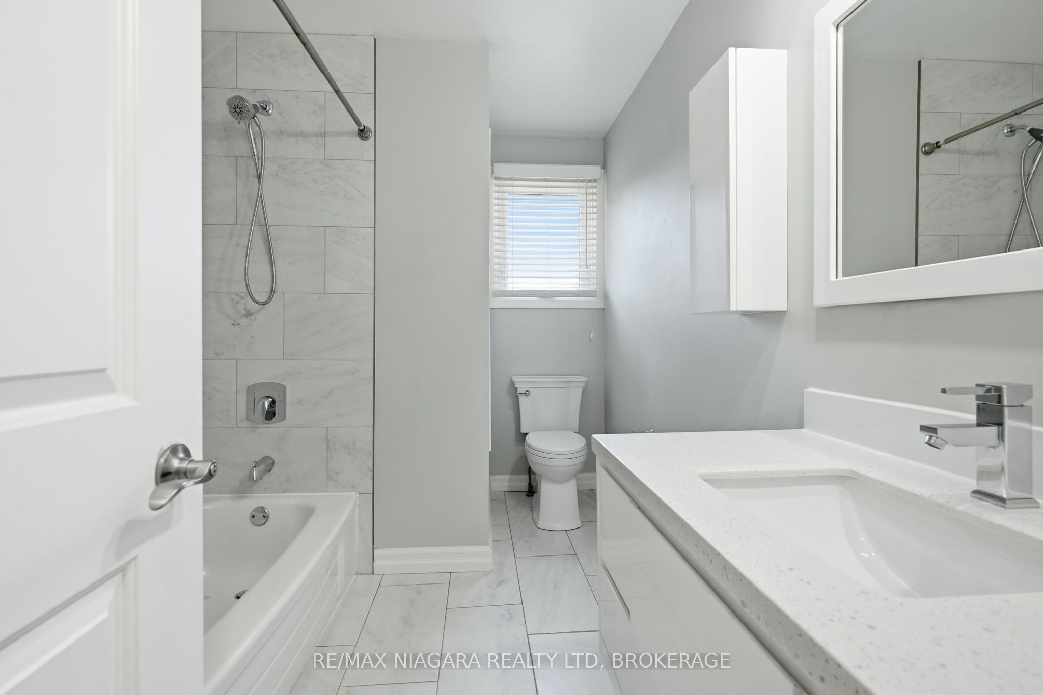 6 Royal Oak Drive Property Photo 20