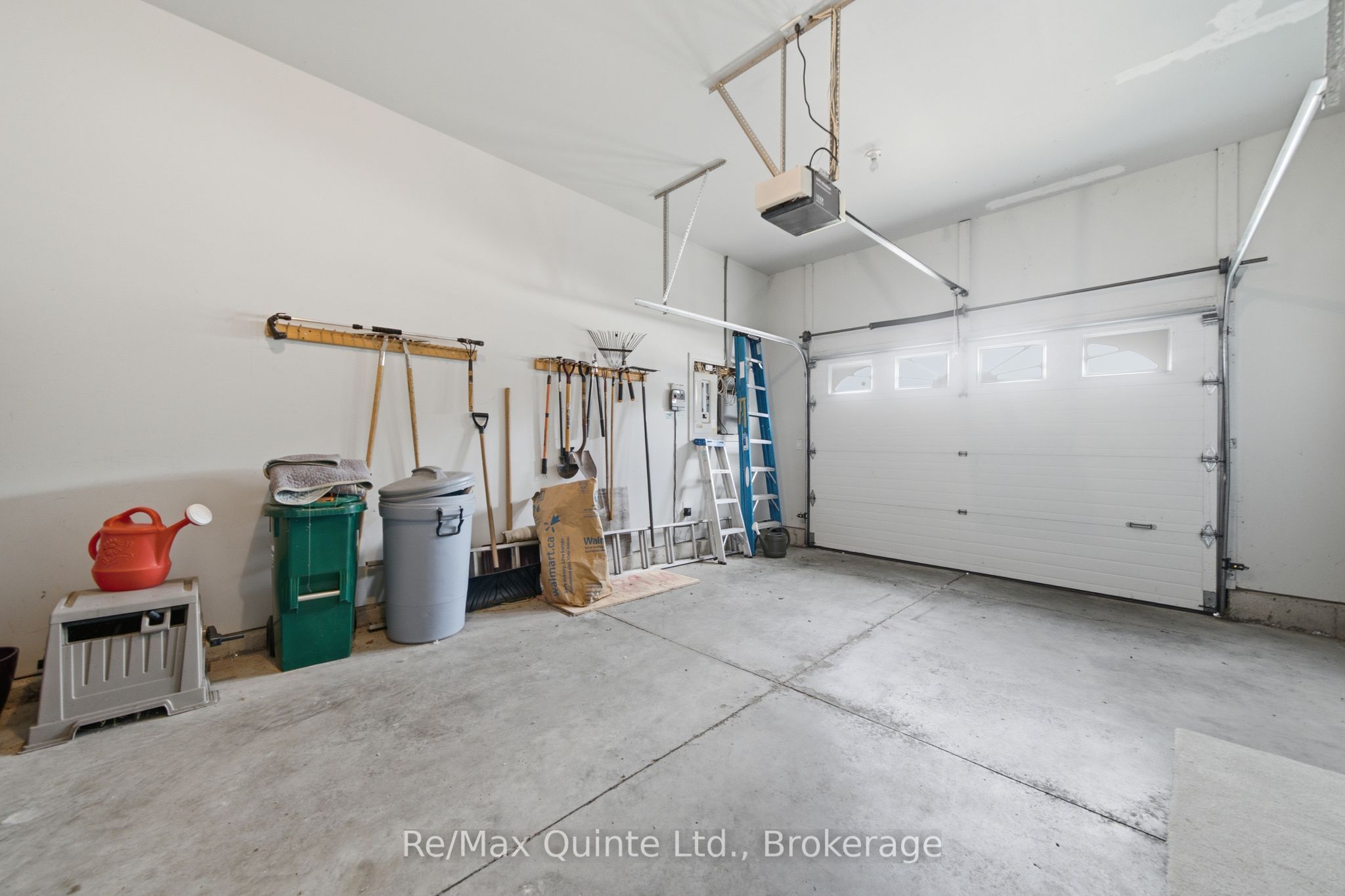 86 Pinnacle Street S Property Photo 45