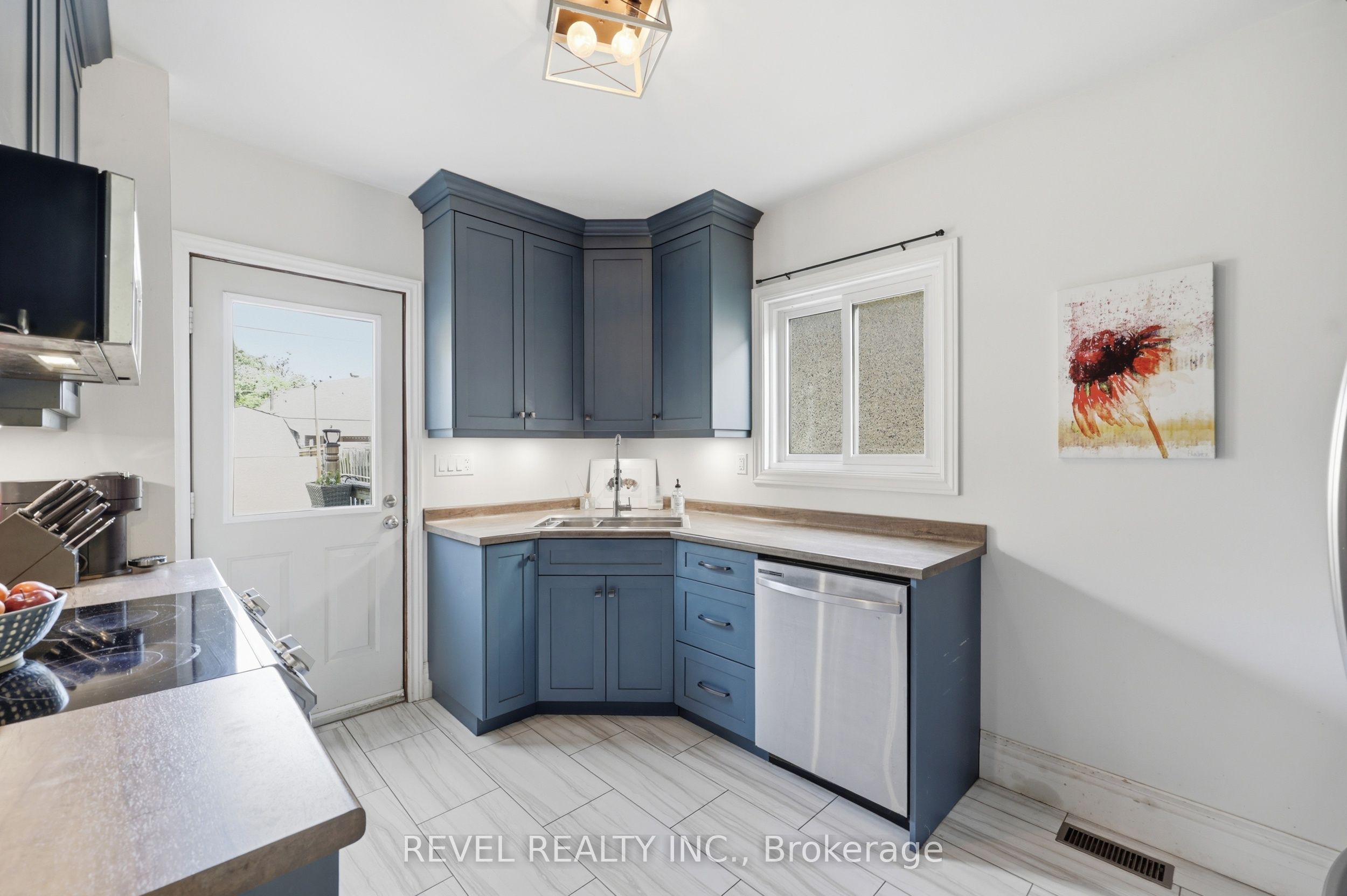 52 Berryman Avenue Property Photo 13