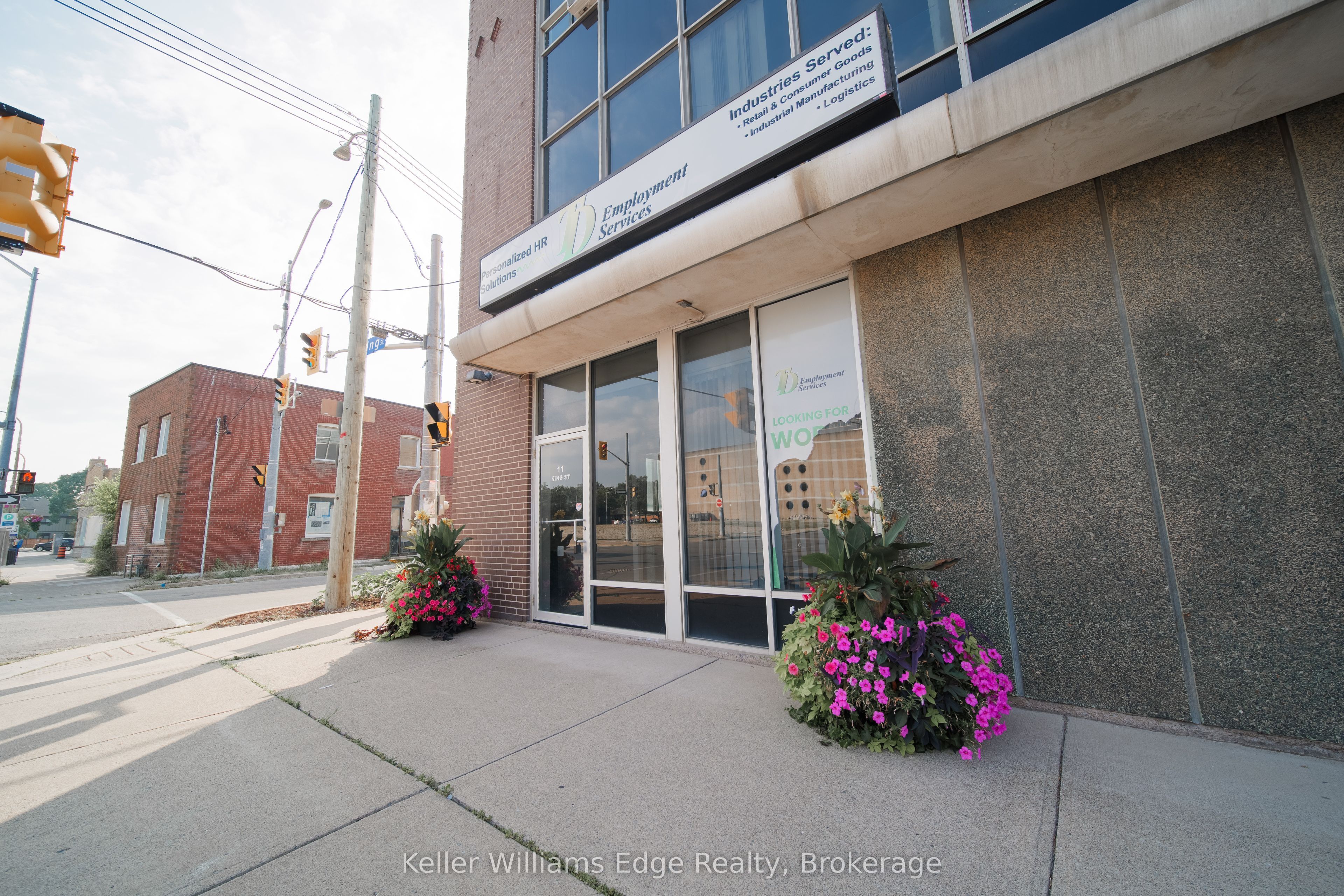 11 King Street Property Photo 4