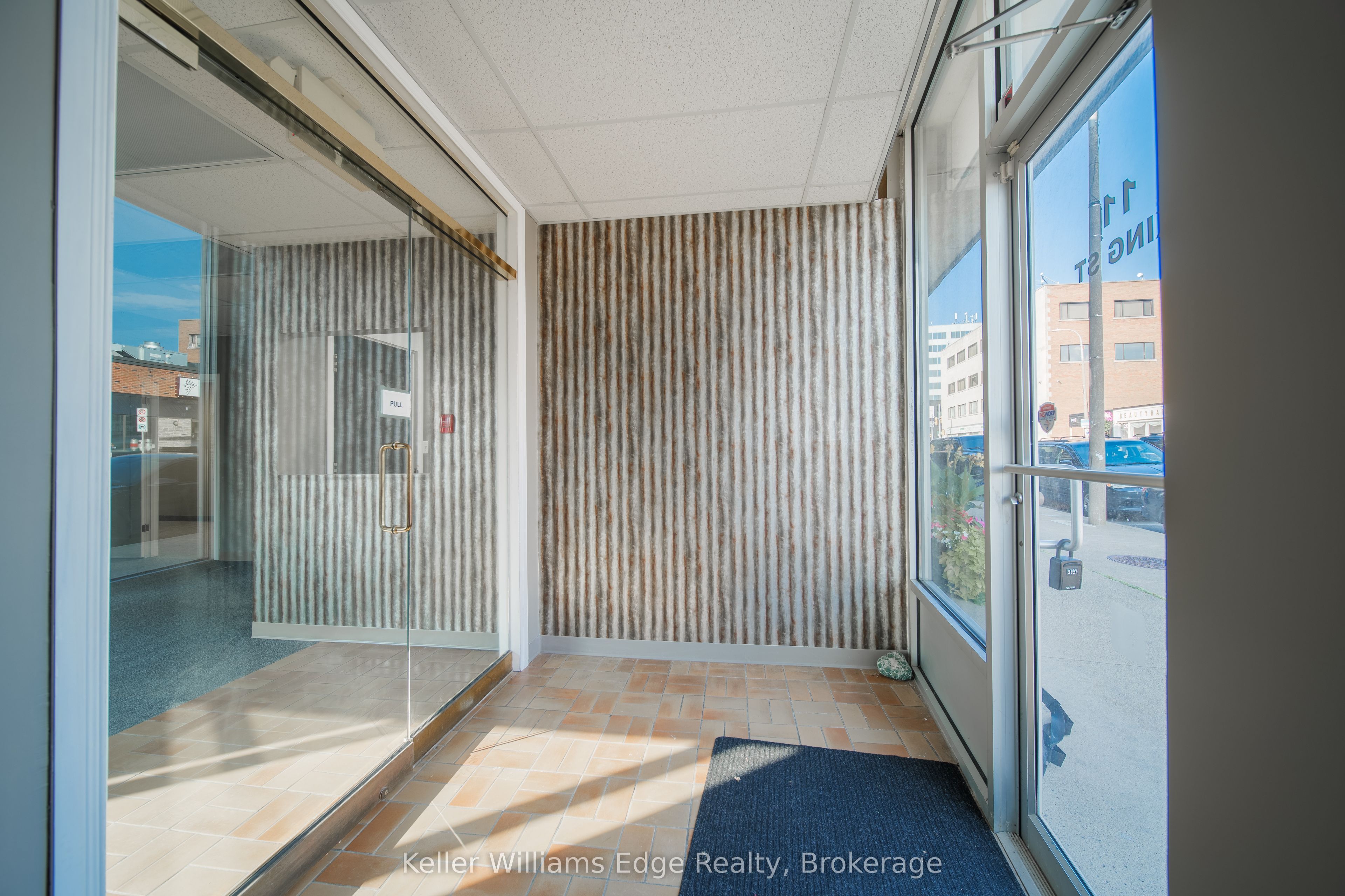 11 King Street Property Photo 5