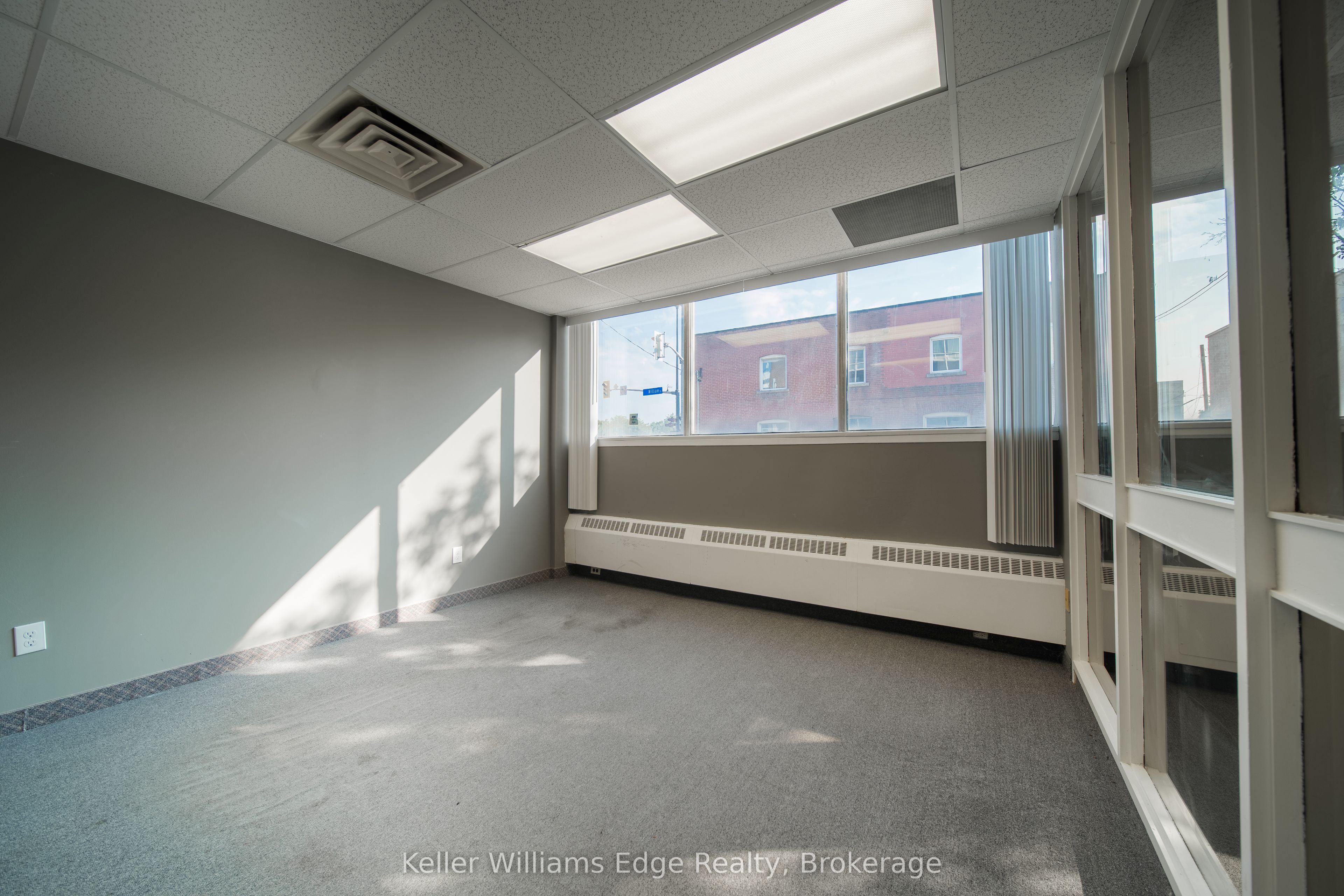 11 King Street Property Photo 9