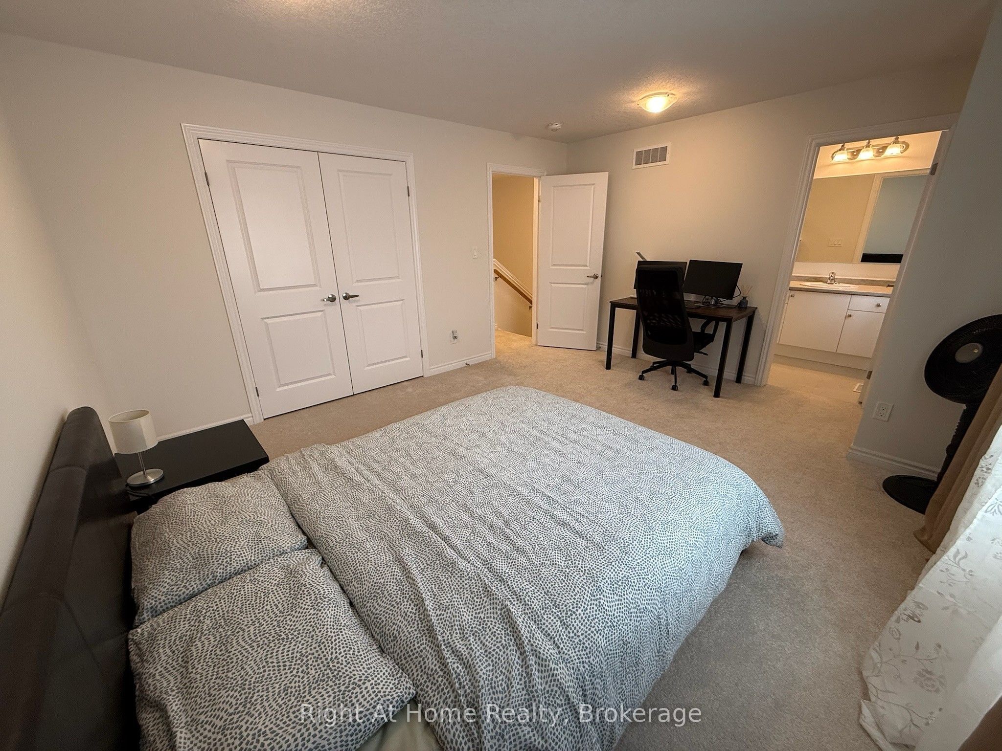 217 Benninger Drive Upper Property Photo 13