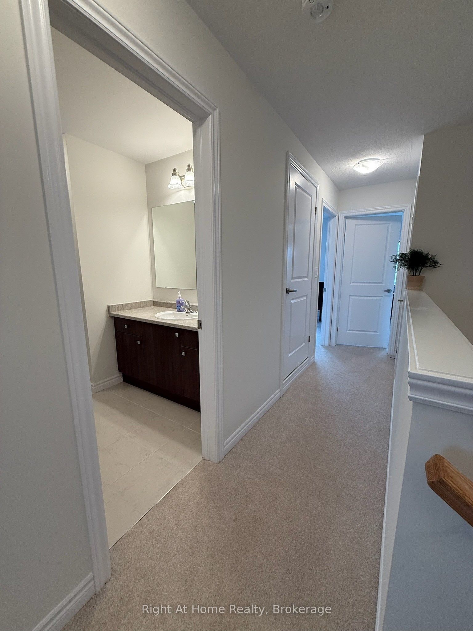 217 Benninger Drive Upper Property Photo 16