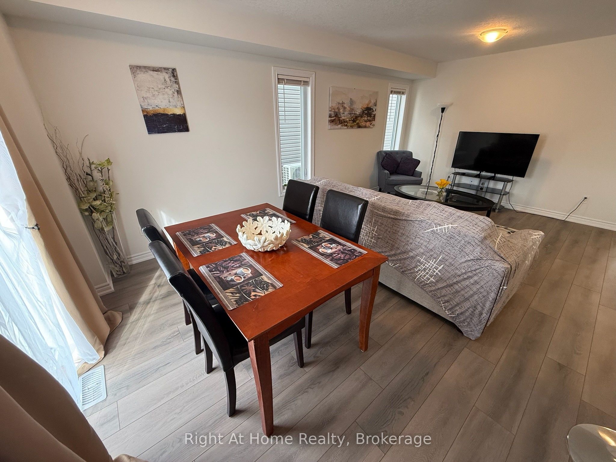 217 Benninger Drive Upper Property Photo 20