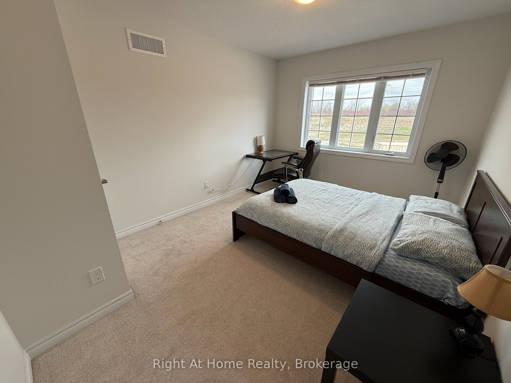 217 Benninger Drive Upper Property Photo 27