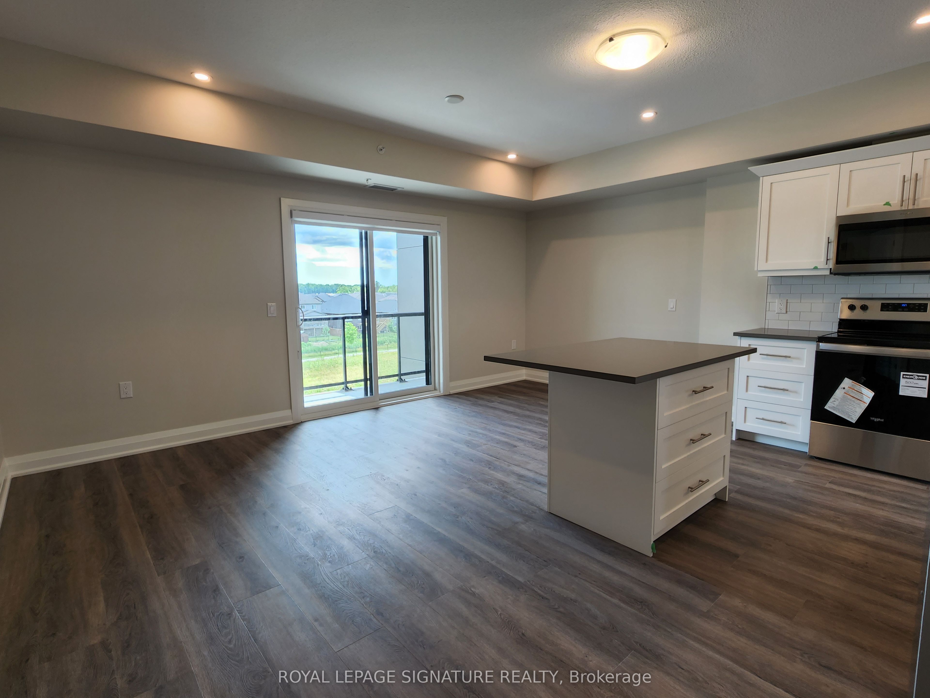 120 Summersides Boulevard 312 Property Photo 1