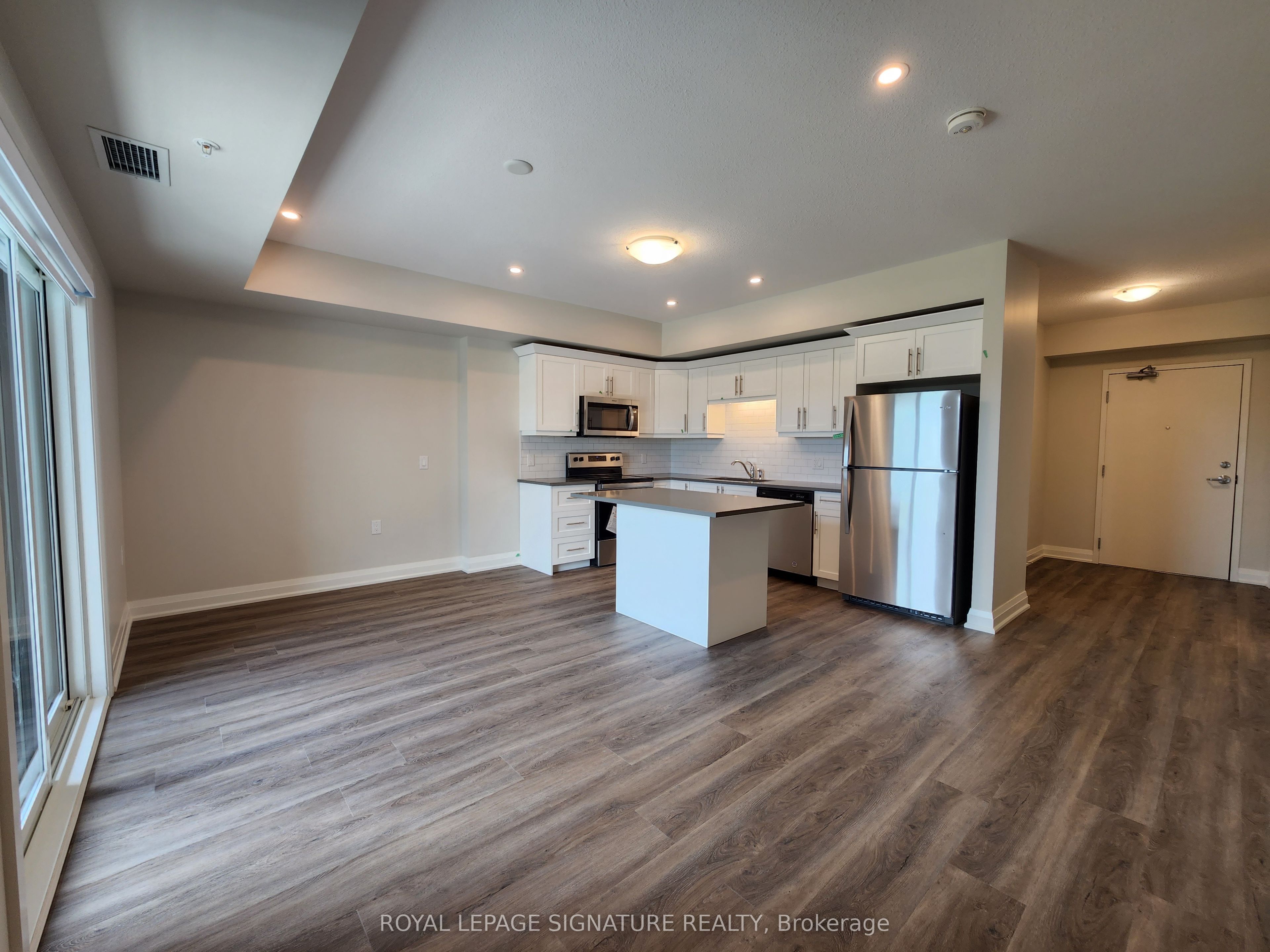 120 Summersides Boulevard 312 Property Photo 7