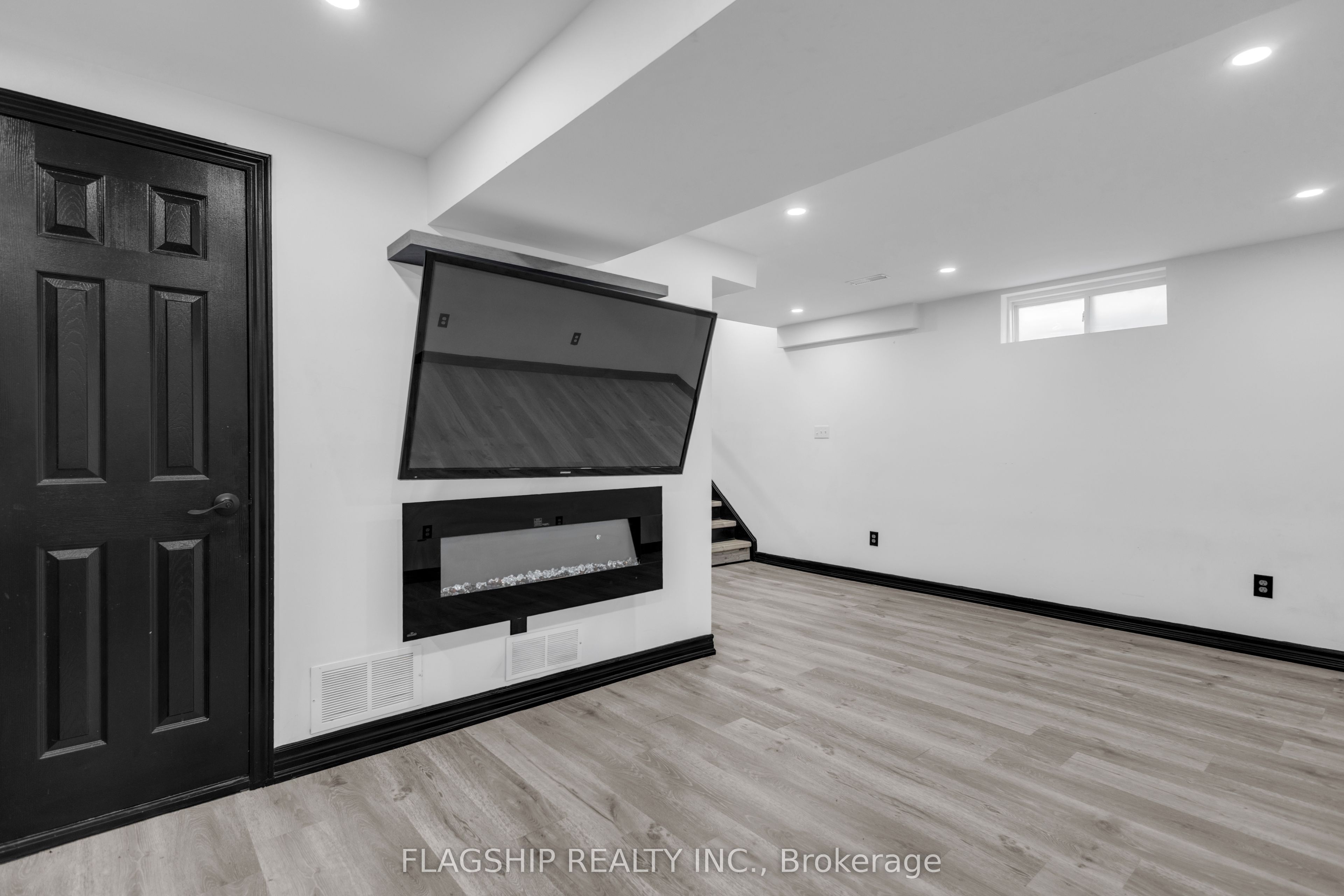 58 Dahlia Street Property Photo 33