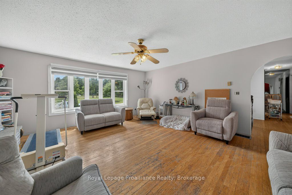 17 West Park Lane/ 32 Tall Pine Road Property Photo 9