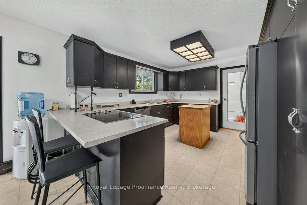 17 West Park Lane/ 32 Tall Pine Road Property Photo 15
