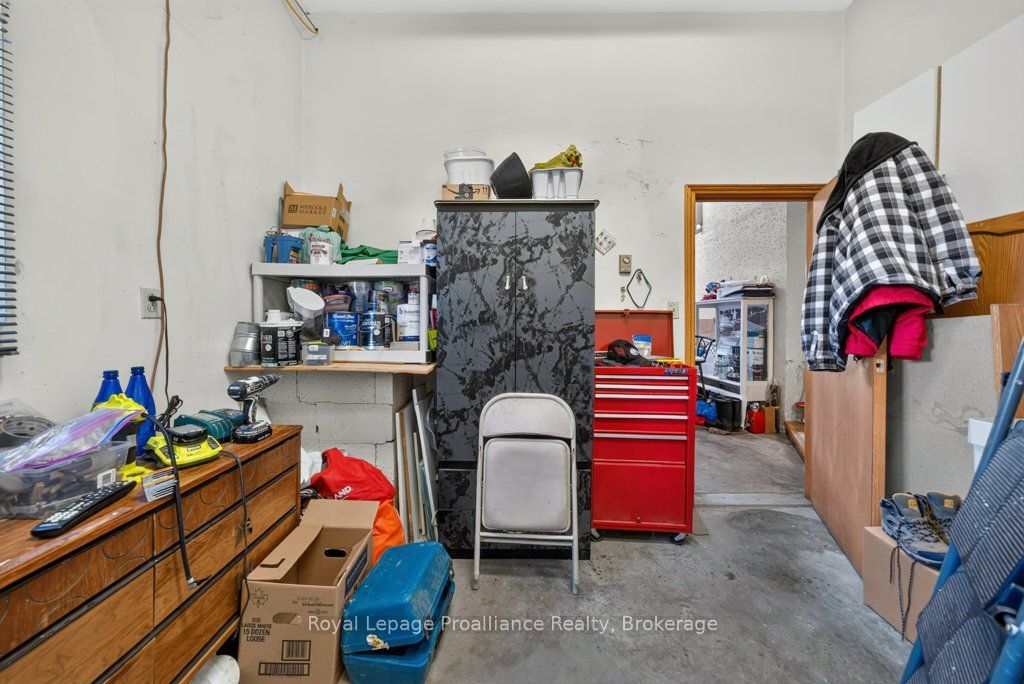 17 West Park Lane/ 32 Tall Pine Road Property Photo 31