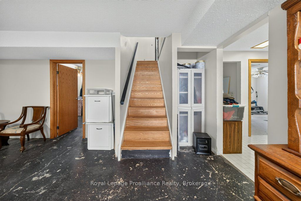 17 West Park Lane/ 32 Tall Pine Road Property Photo 33
