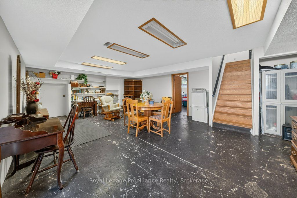 17 West Park Lane/ 32 Tall Pine Road Property Photo 35