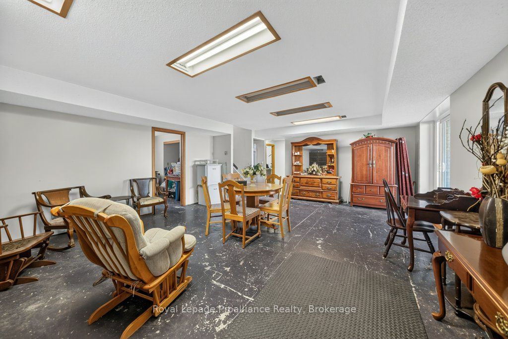 17 West Park Lane/ 32 Tall Pine Road Property Photo 39