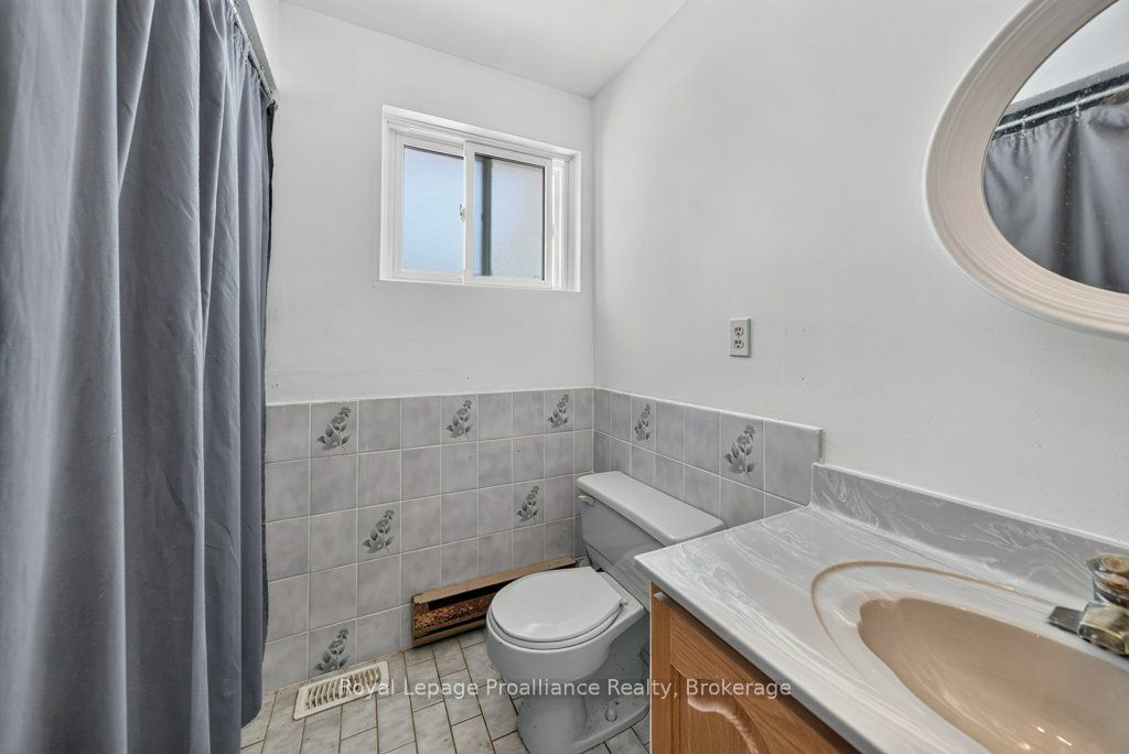 17 West Park Lane/ 32 Tall Pine Road Property Photo 41