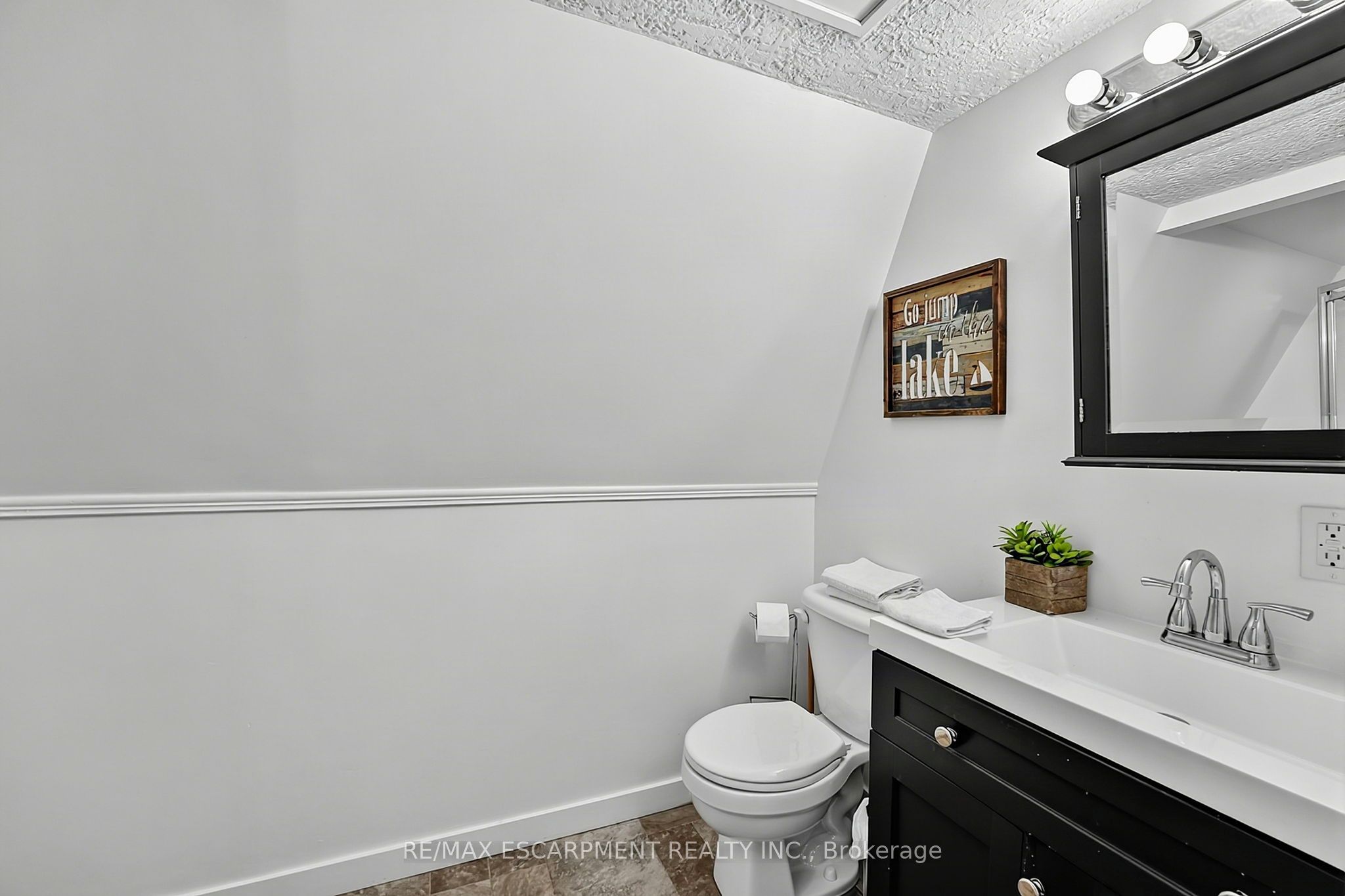 1073 Cedar Beach Road Property Photo 21
