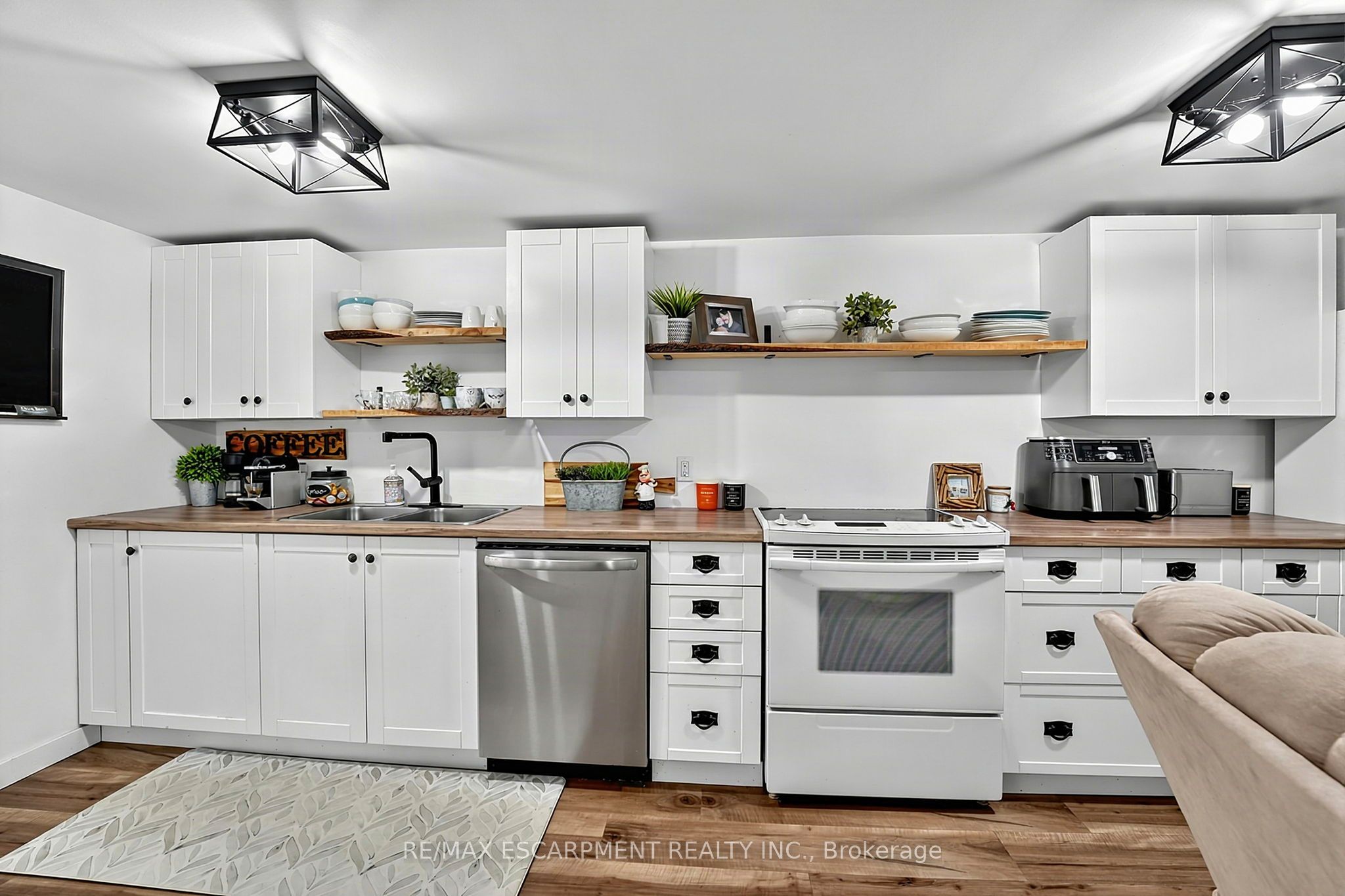 1073 Cedar Beach Road Property Photo 30
