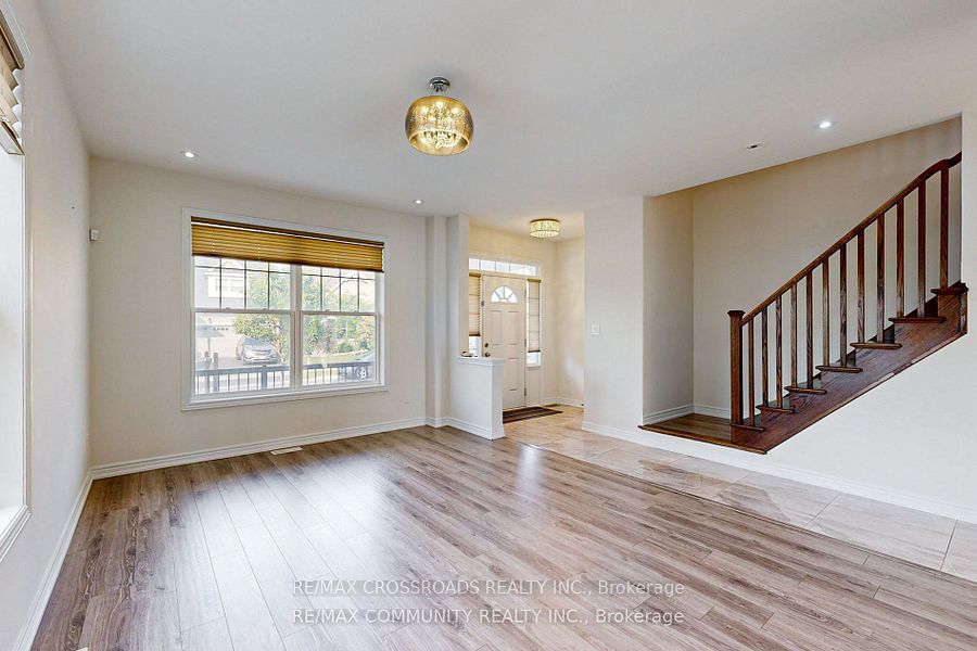 634 Grange Way Property Photo 4