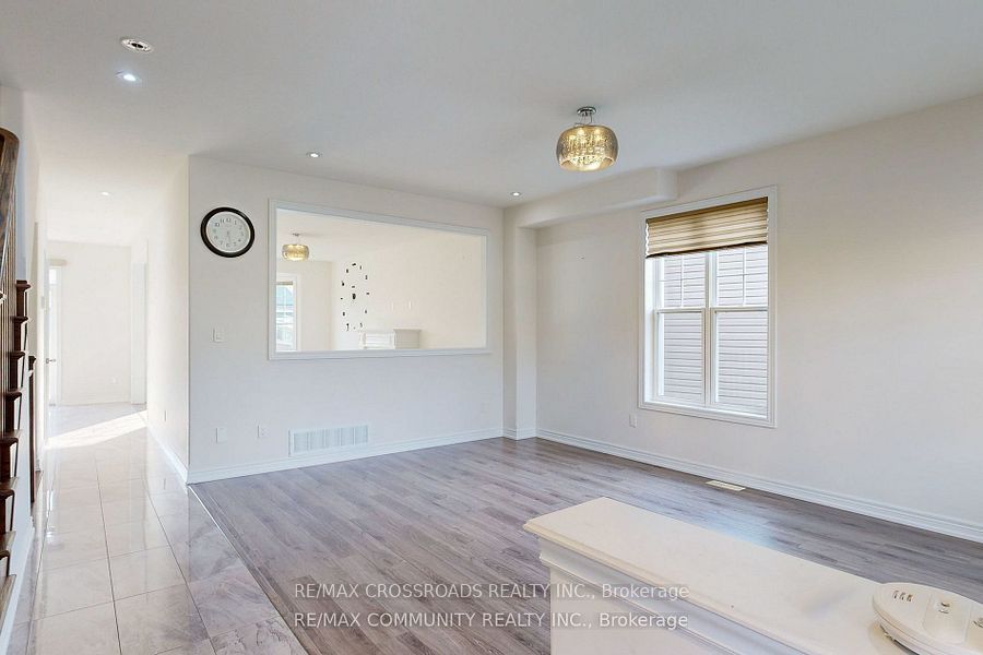 634 Grange Way Property Photo 6