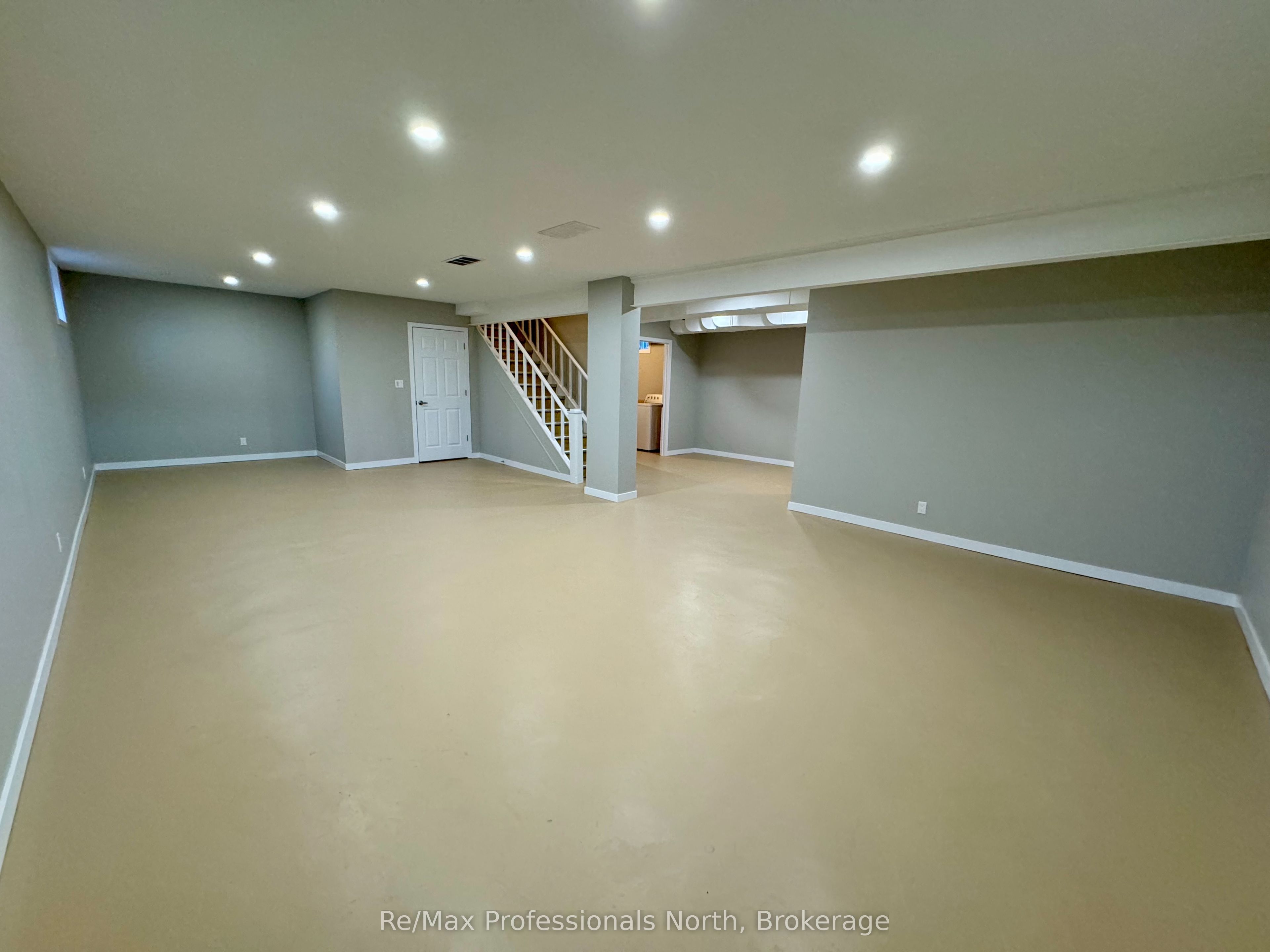260 Isaac Street Property Photo 18