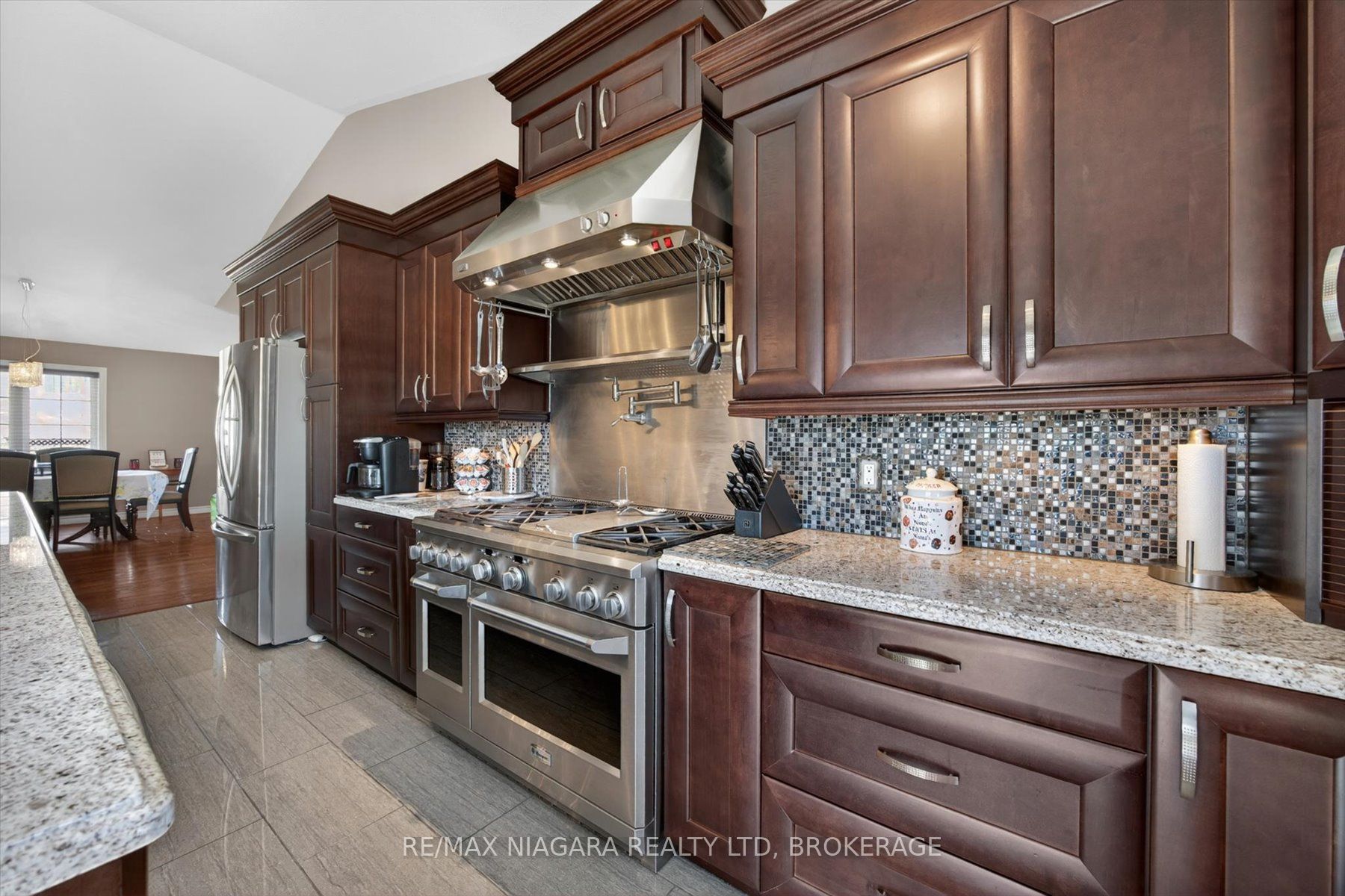4457 Kathleen Crescent Property Photo 43