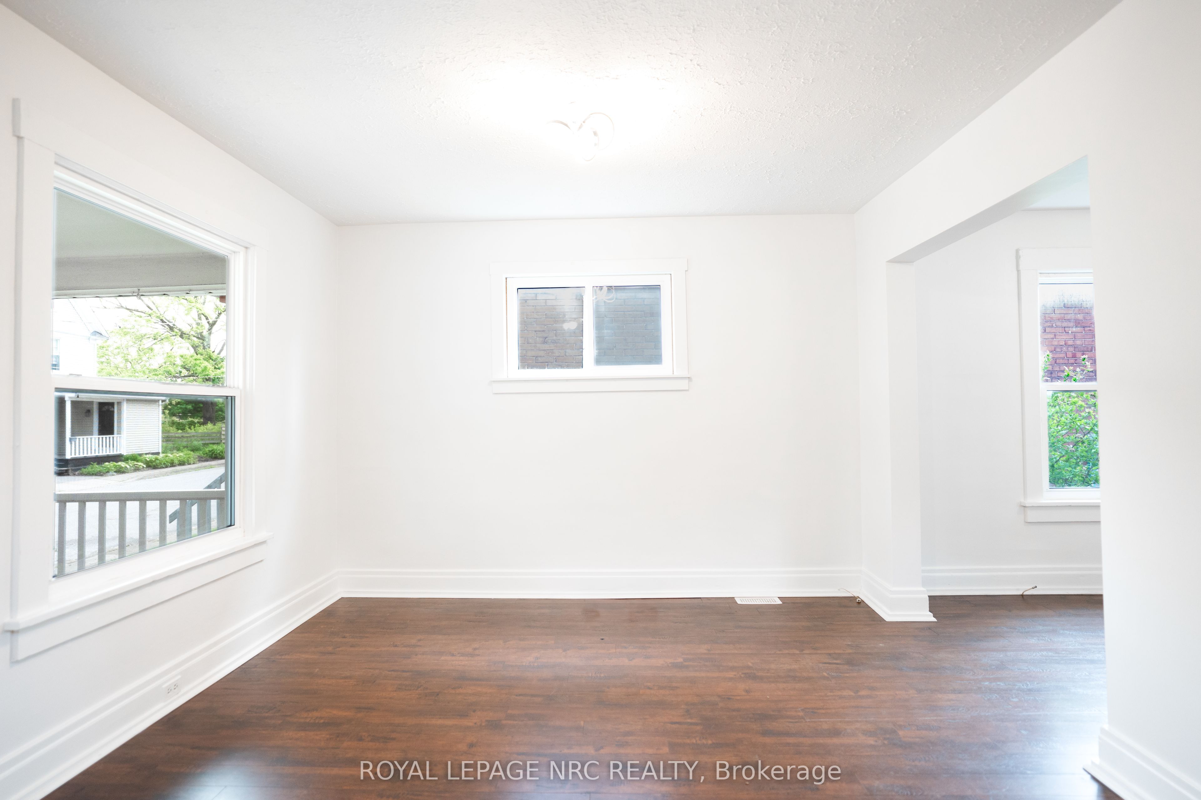4713 Cookman Crescent N Property Photo 6
