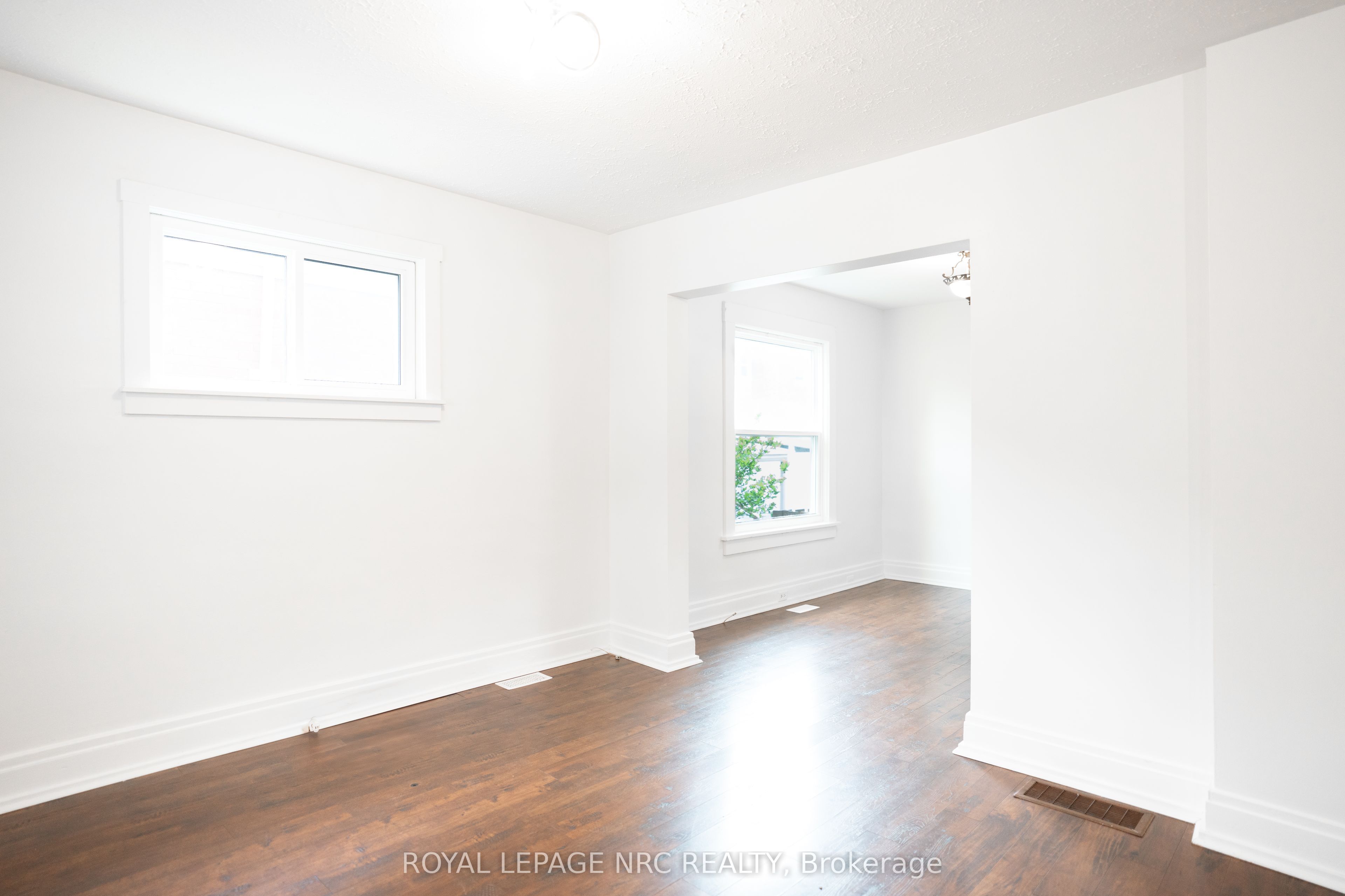 4713 Cookman Crescent N Property Photo 7
